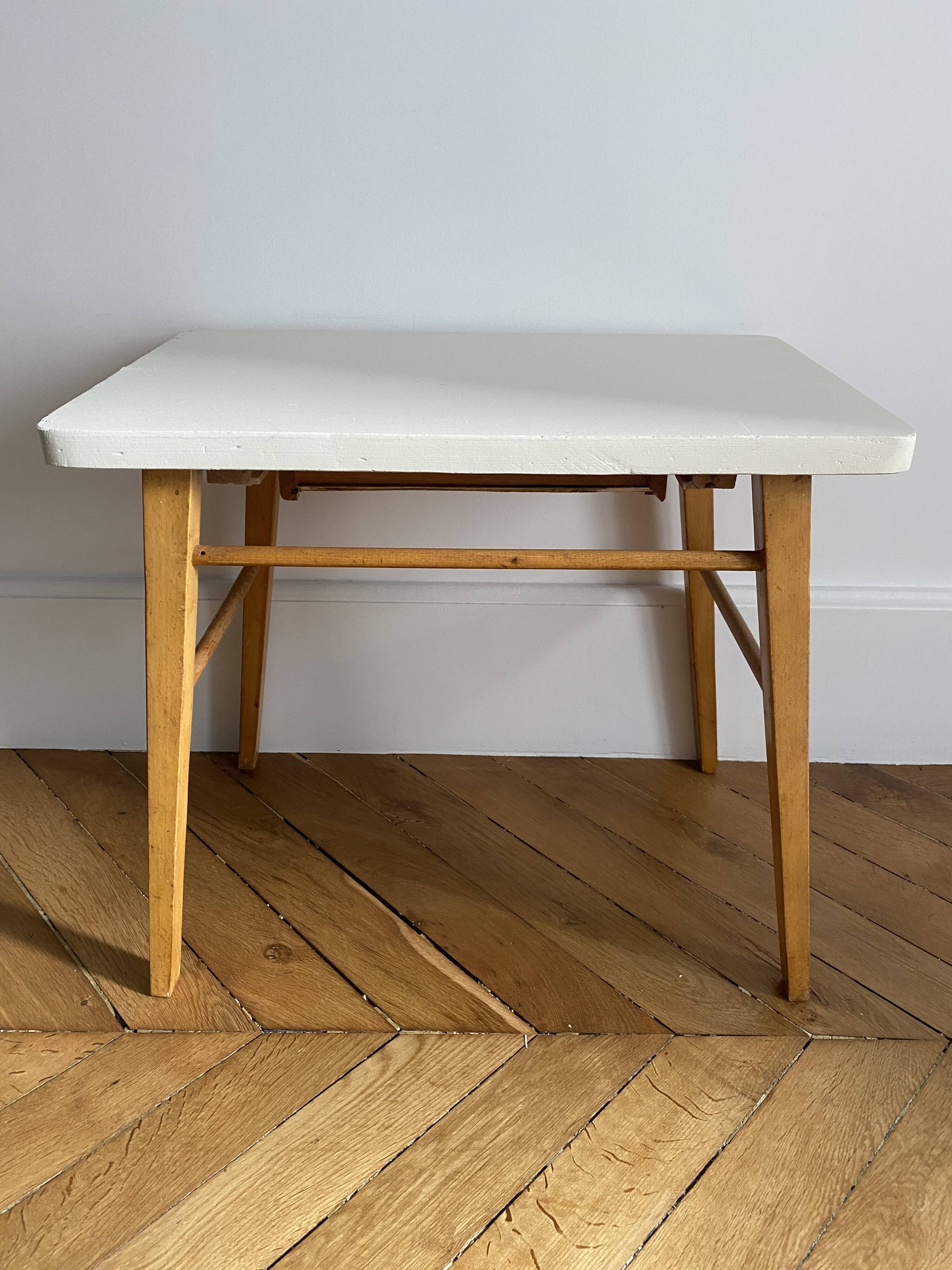 Children's desk side table