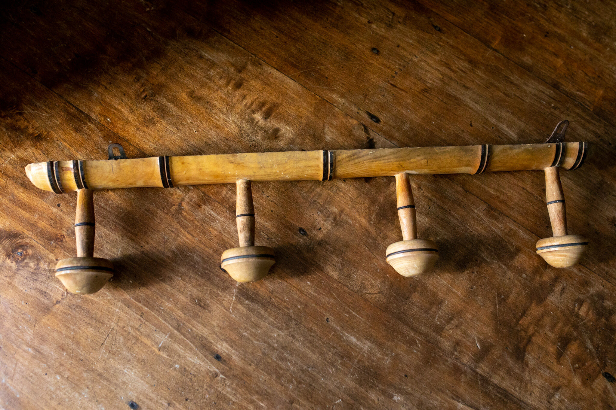 Wooden coat rack bamboo spirit