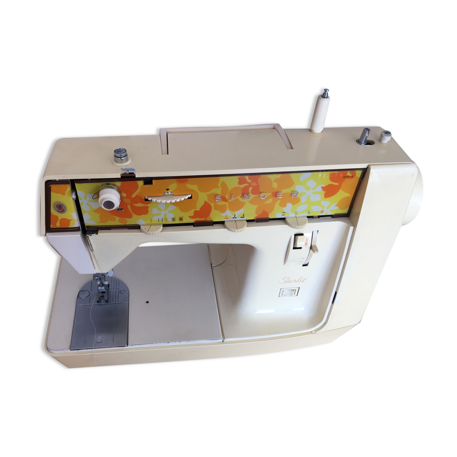 Machine à coudre Singer Starlet 354 année 1975