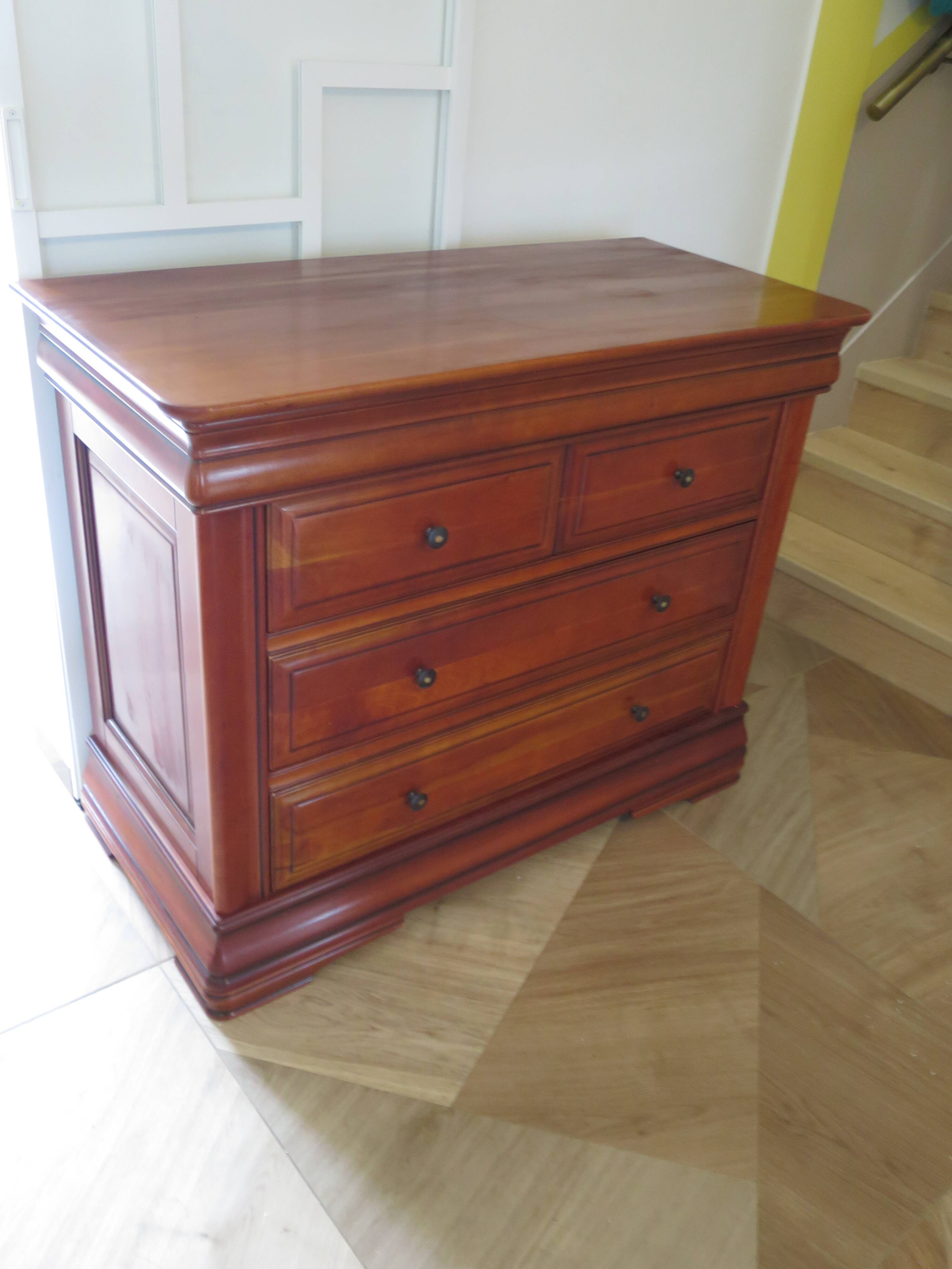 Cherrywood chest of drawers with ogee – 4 drawers – 80s – Louis Philippe style