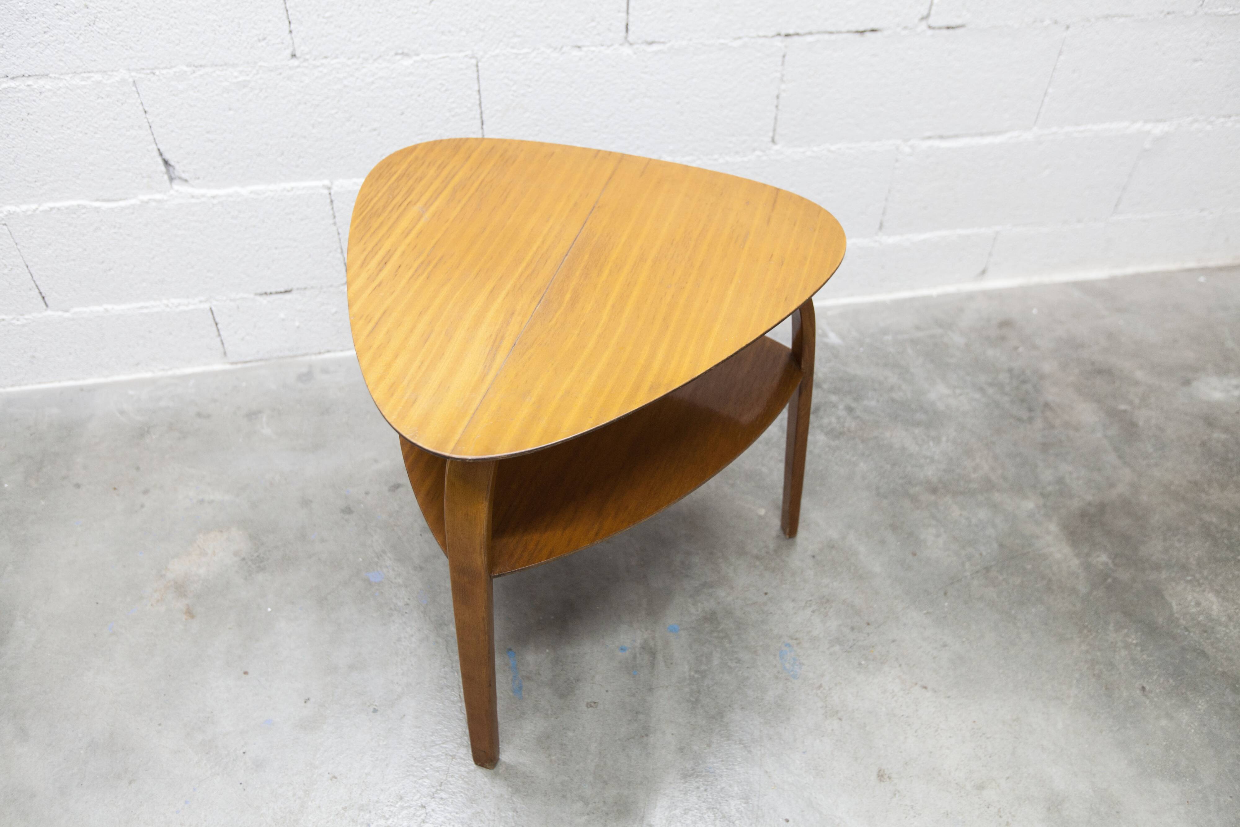 Guéridon / table basse tripode Bow Wood dessin Steiner pour Baumann 1960
