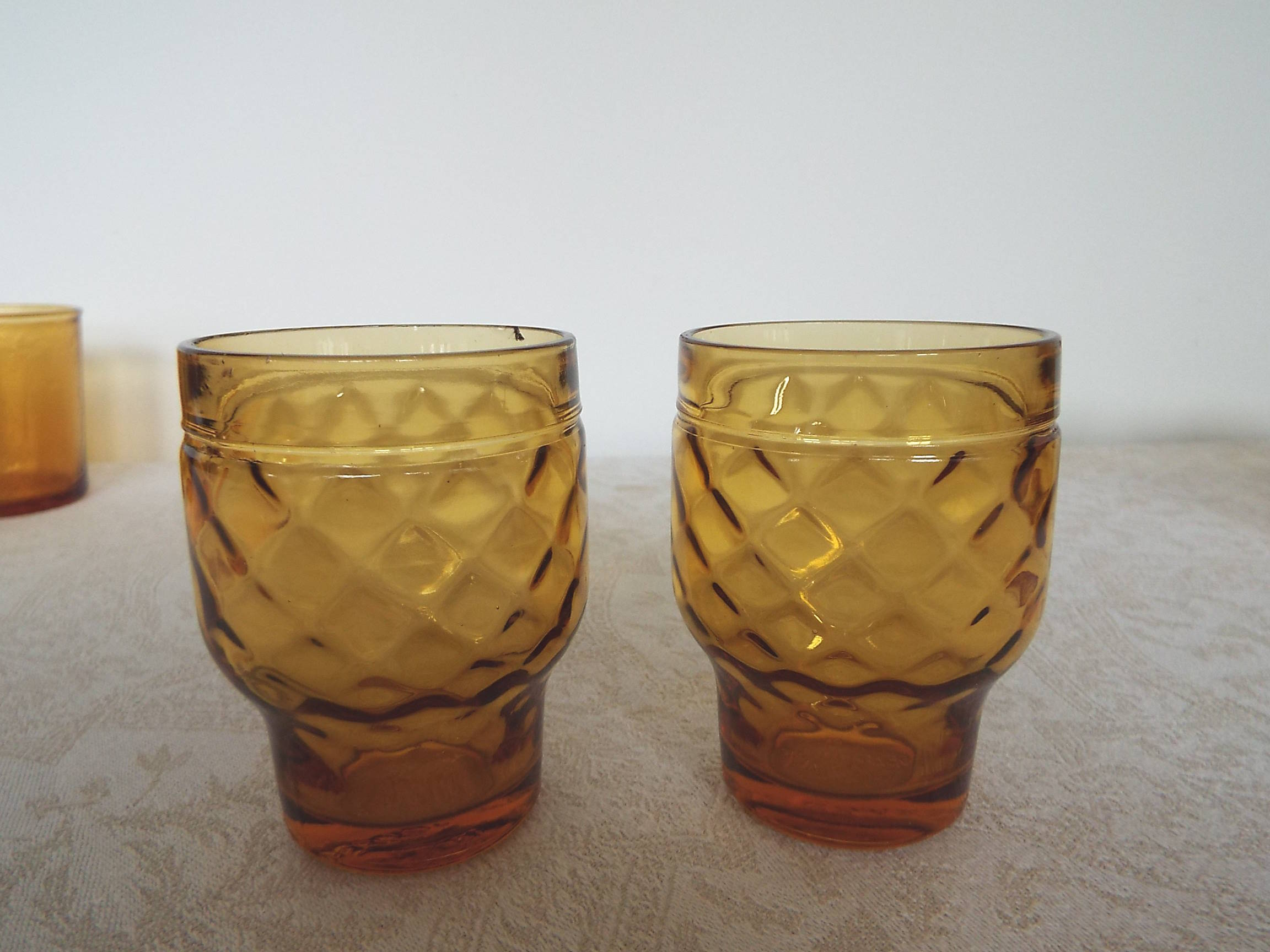 8 amber glasses