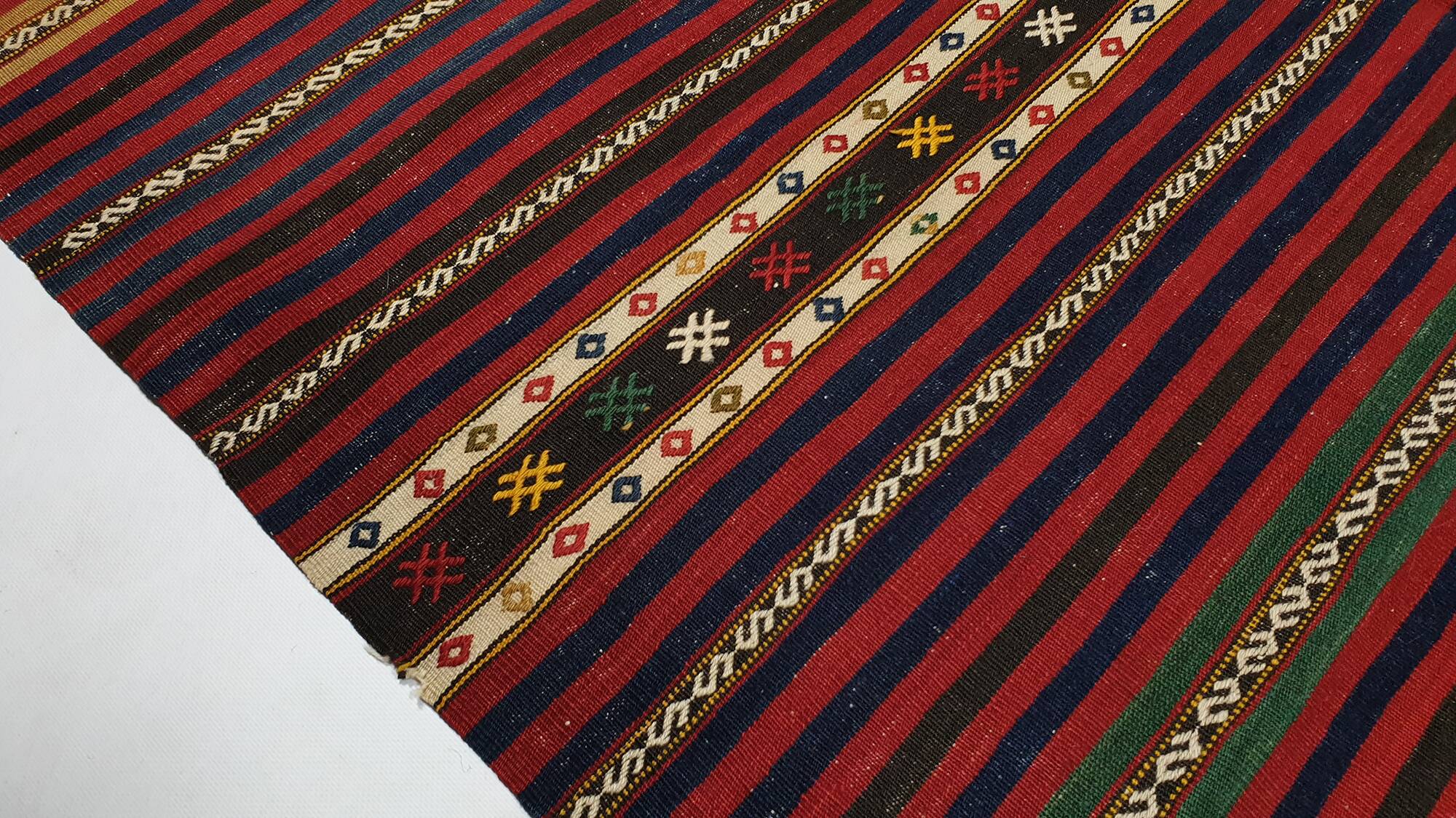 Turkish kilim rug, 208x142 cm, MYK-825