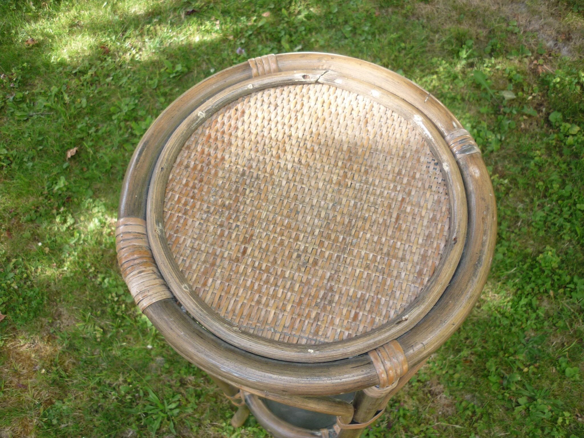 Side table in rattan and bamboo