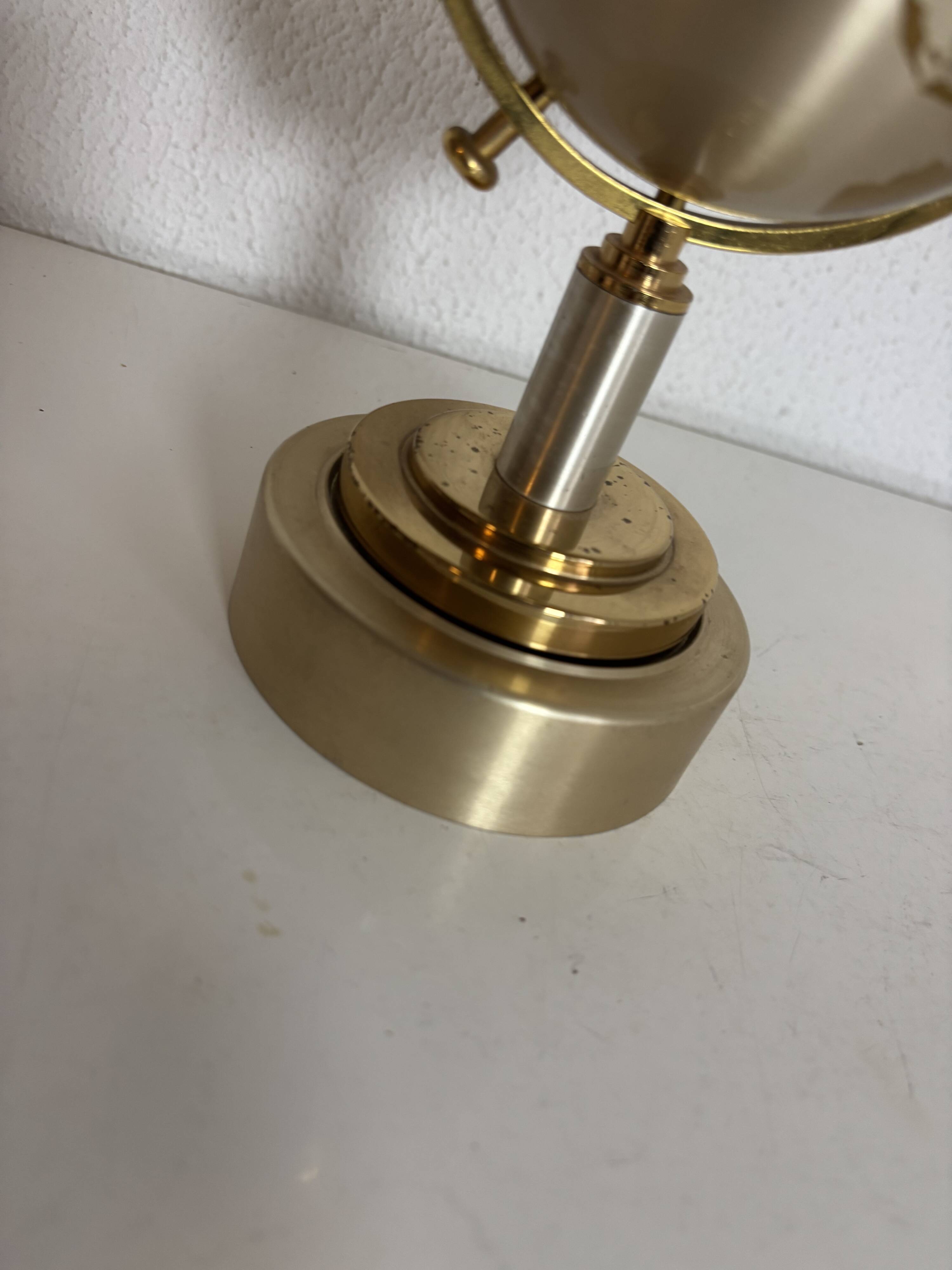 Porte-cigarettes vintage 1960 mappemonde distributeur - 20 x 10 cm