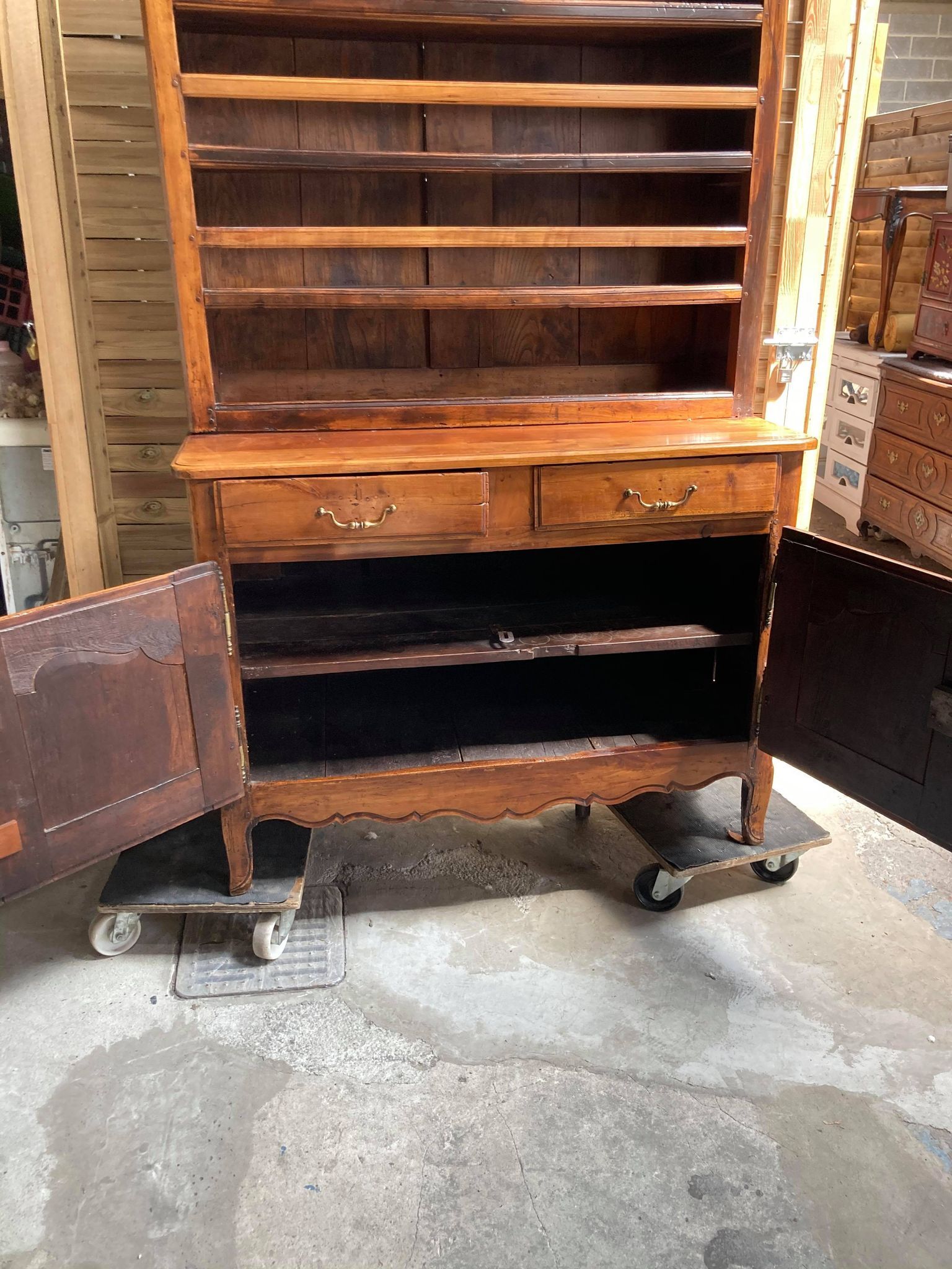 Vintage vaisselier with drainer