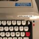 Machine à écrire Underwood 319 avec ruban encreur neuf