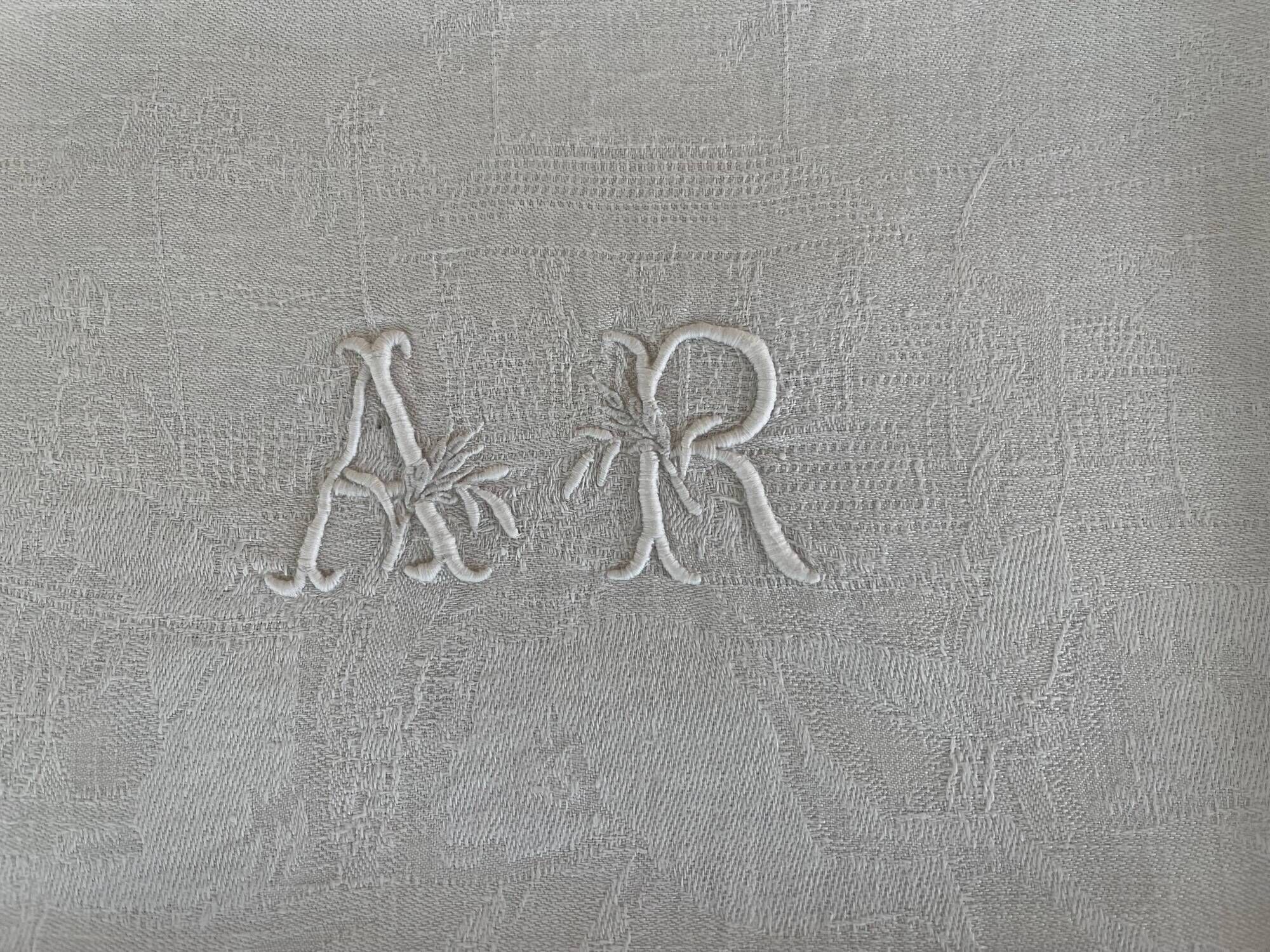 7 antique damask napkins with horse monogram decoration AR - Antique french linen