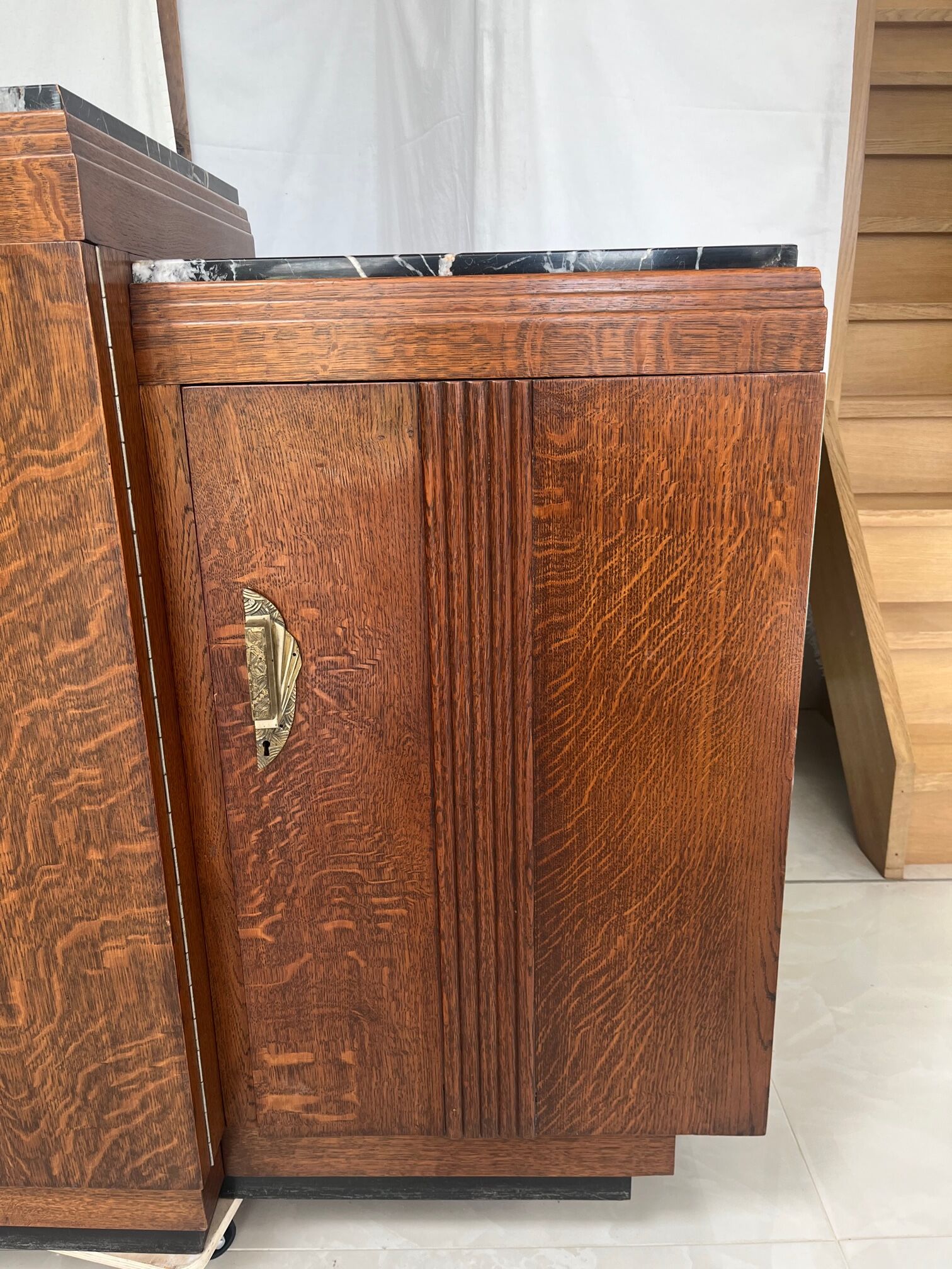 Buffet, meuble, dressoir art déco  4 portes,  plateaux en marbre et poignées en bronze