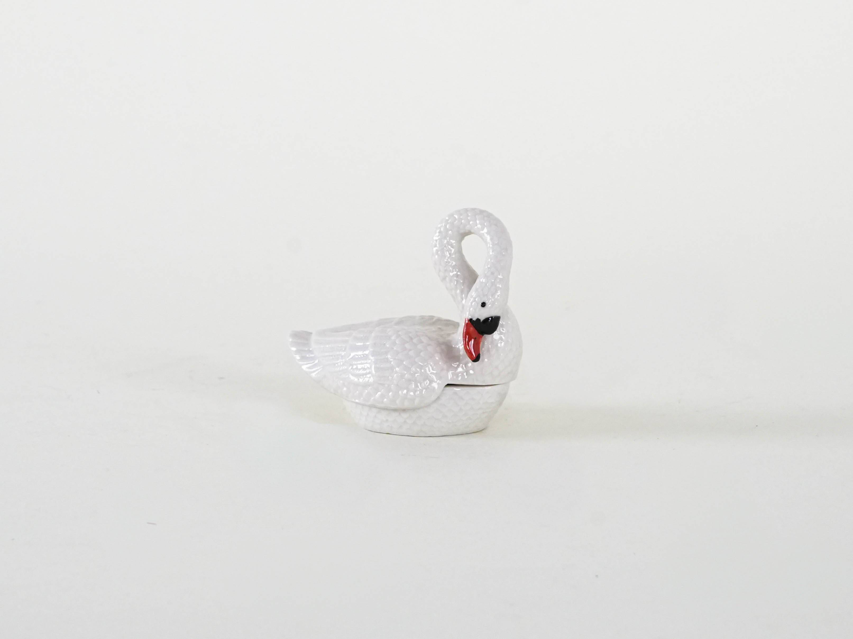 Porcelain swan box, 1960s, made in Europe