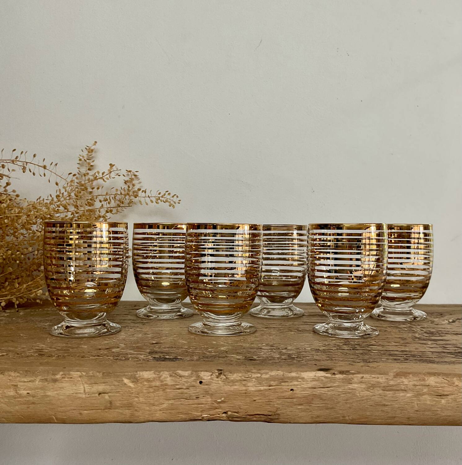 6 verres à liqueur dorés
