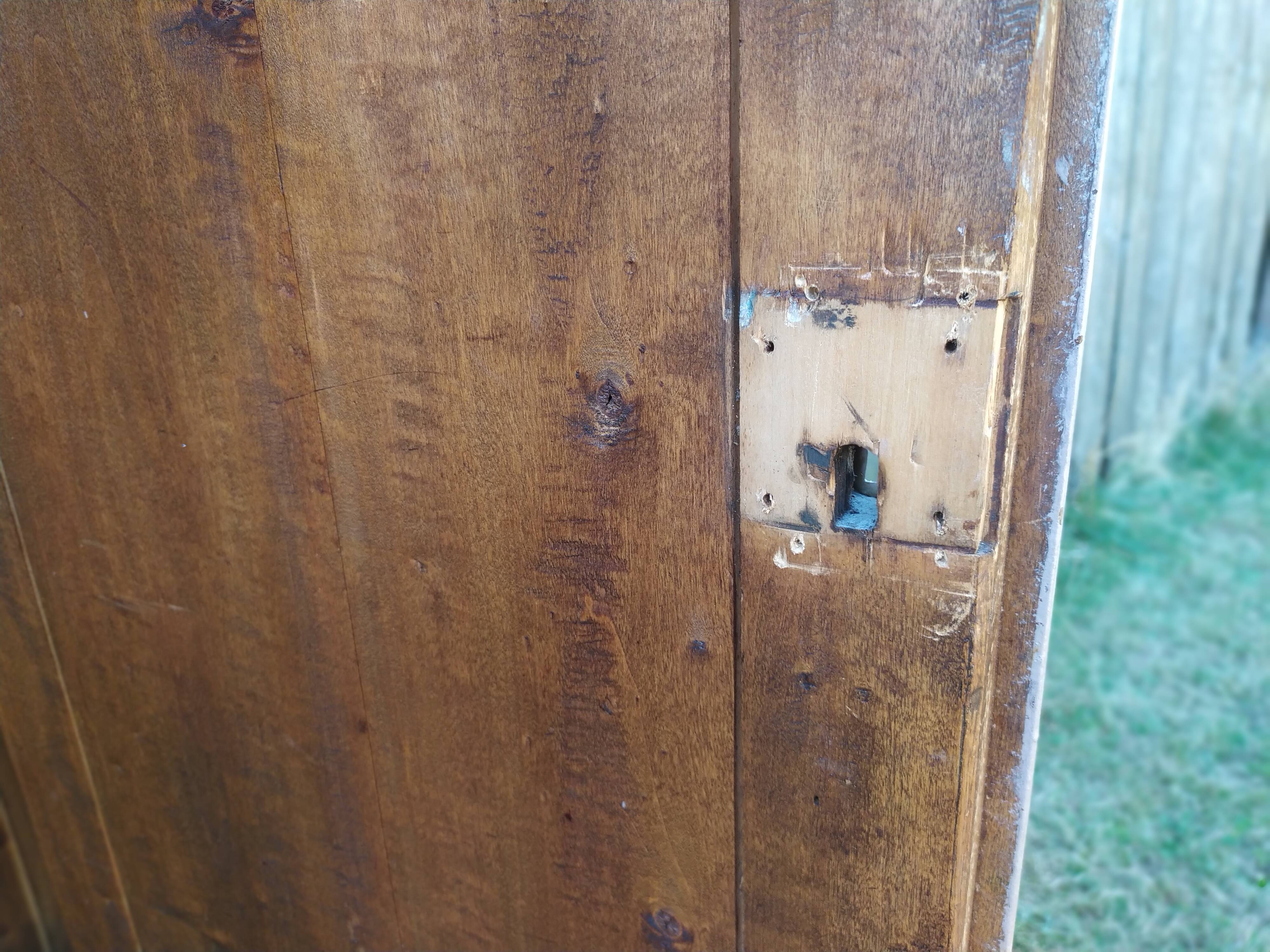 Armoire parisienne