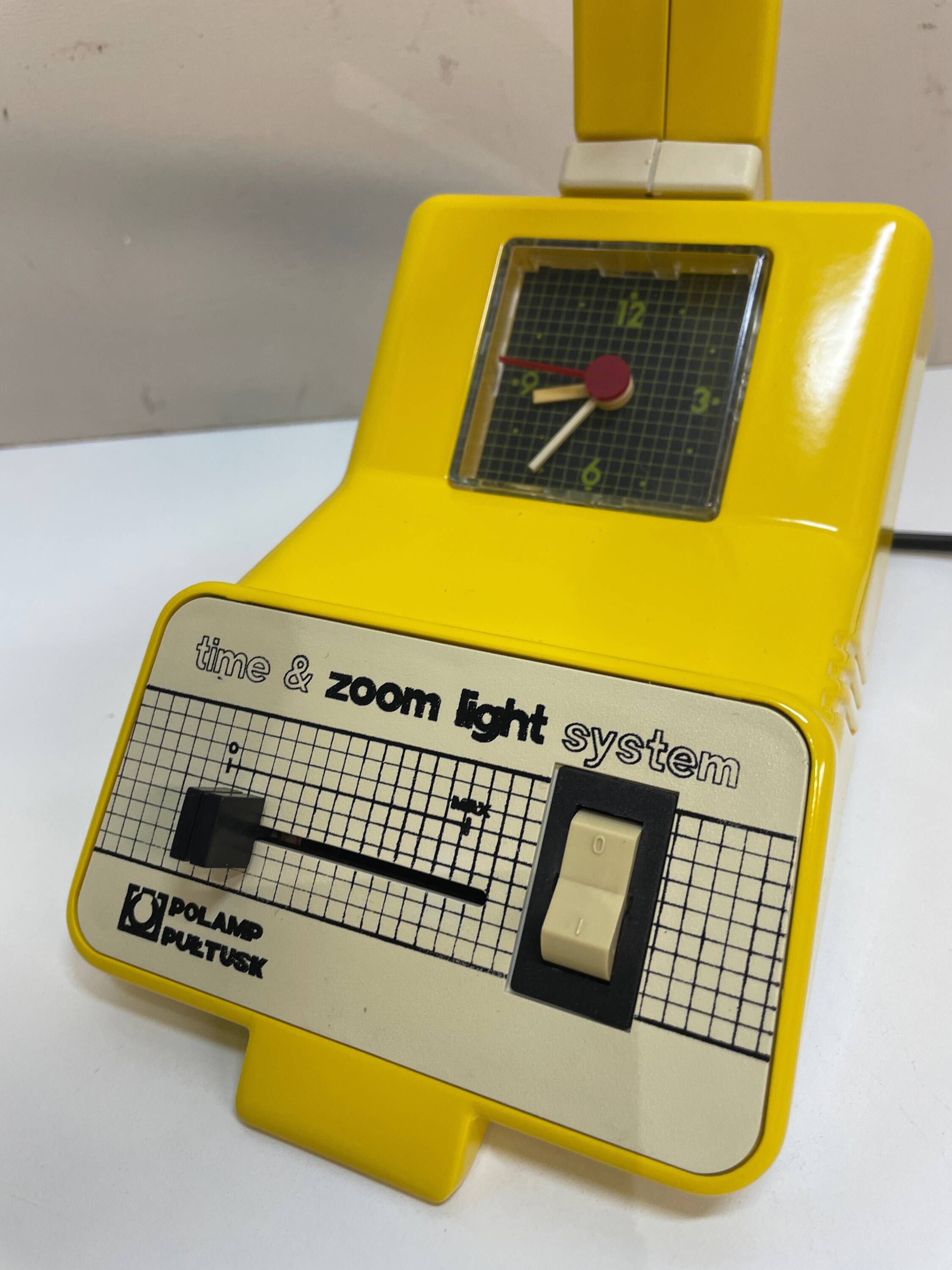Yellow desk lamp with clock Polam Pułtusk, lata 80.