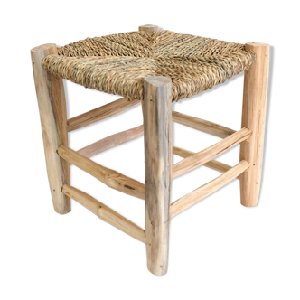 Minimalist stool made of wood and rope