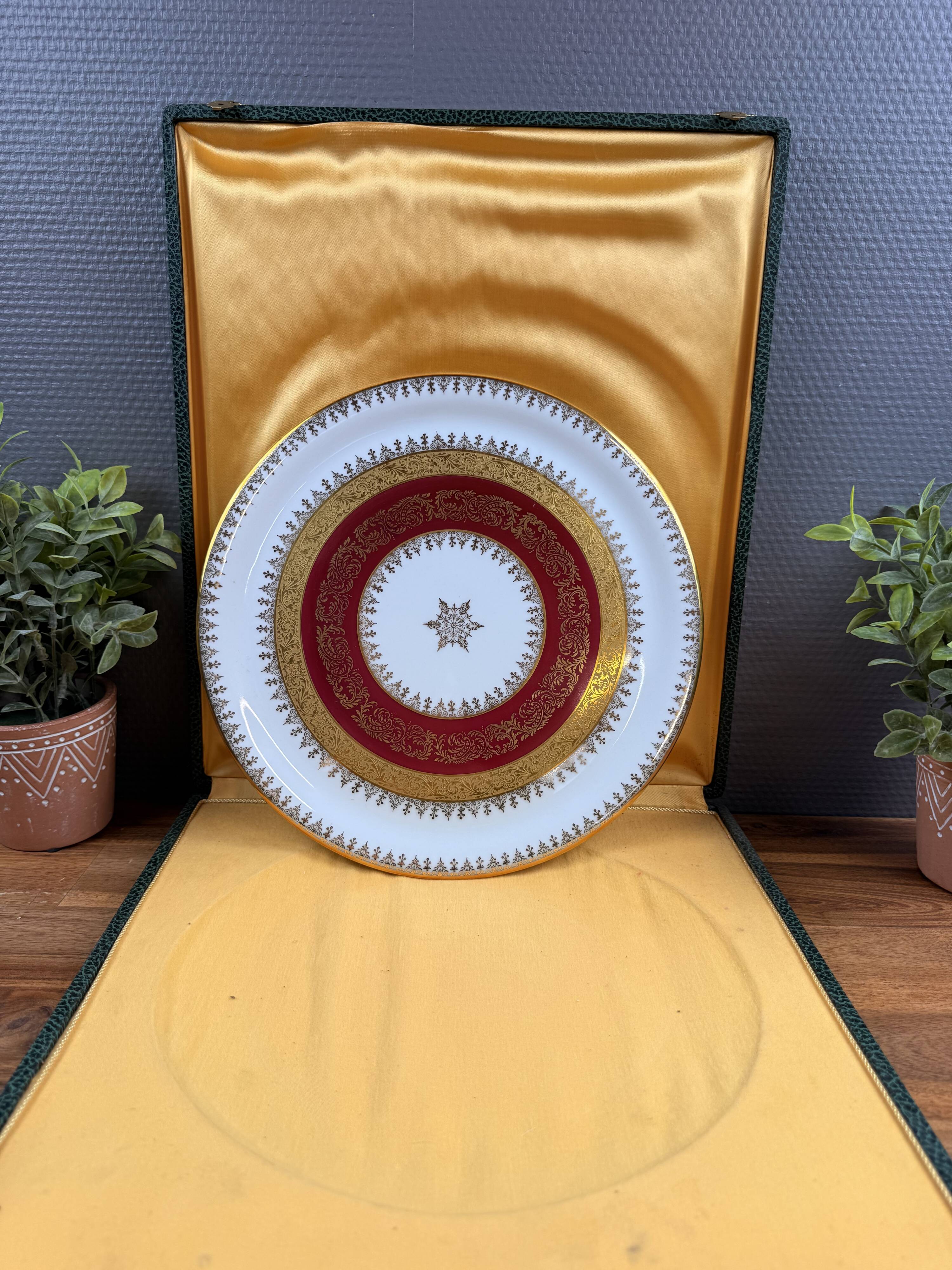Limoges plate Chastagner & Cie – double gilding – with box
