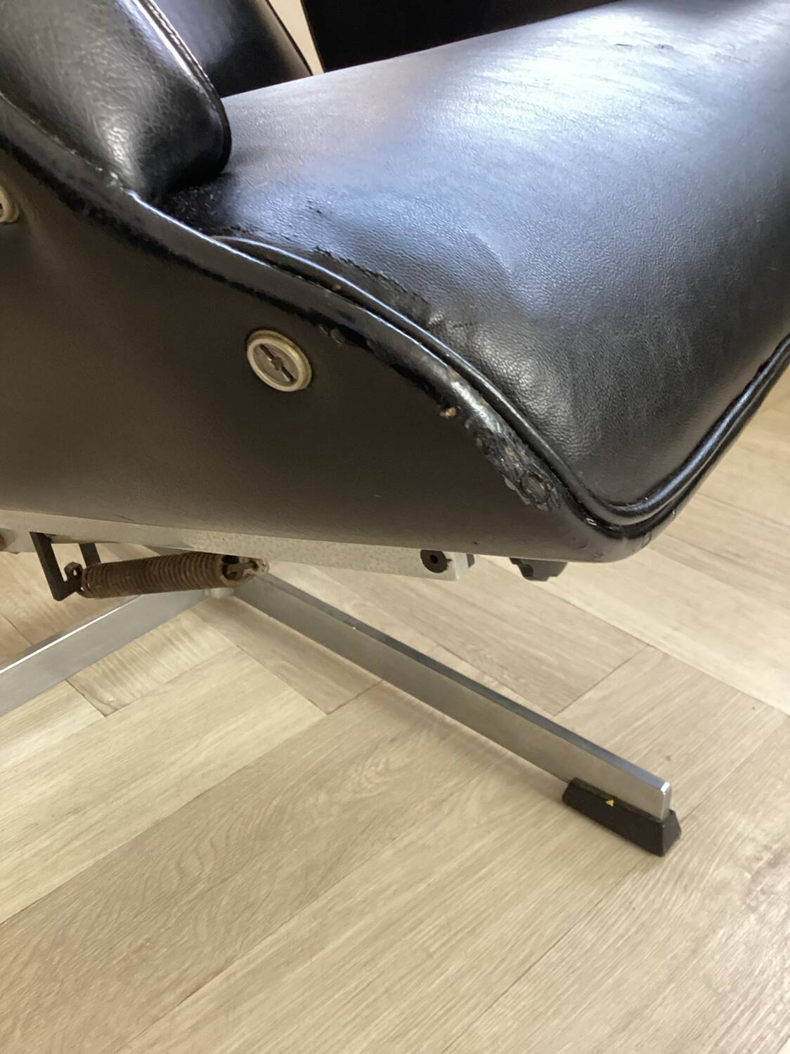 Lounge chair 1960 Dutch skai made