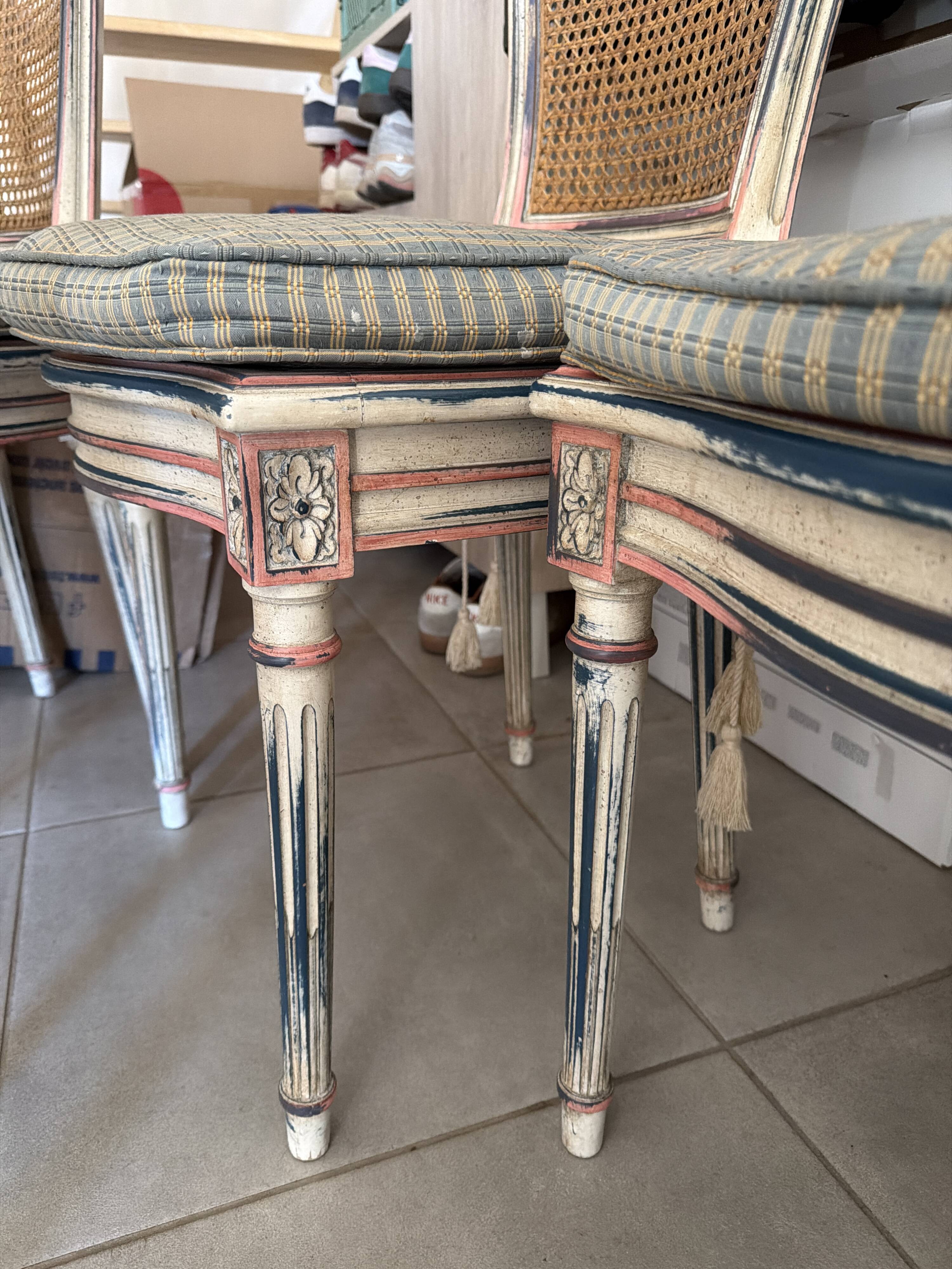 Lot de 6 chaises style Louis XVI avec cannage