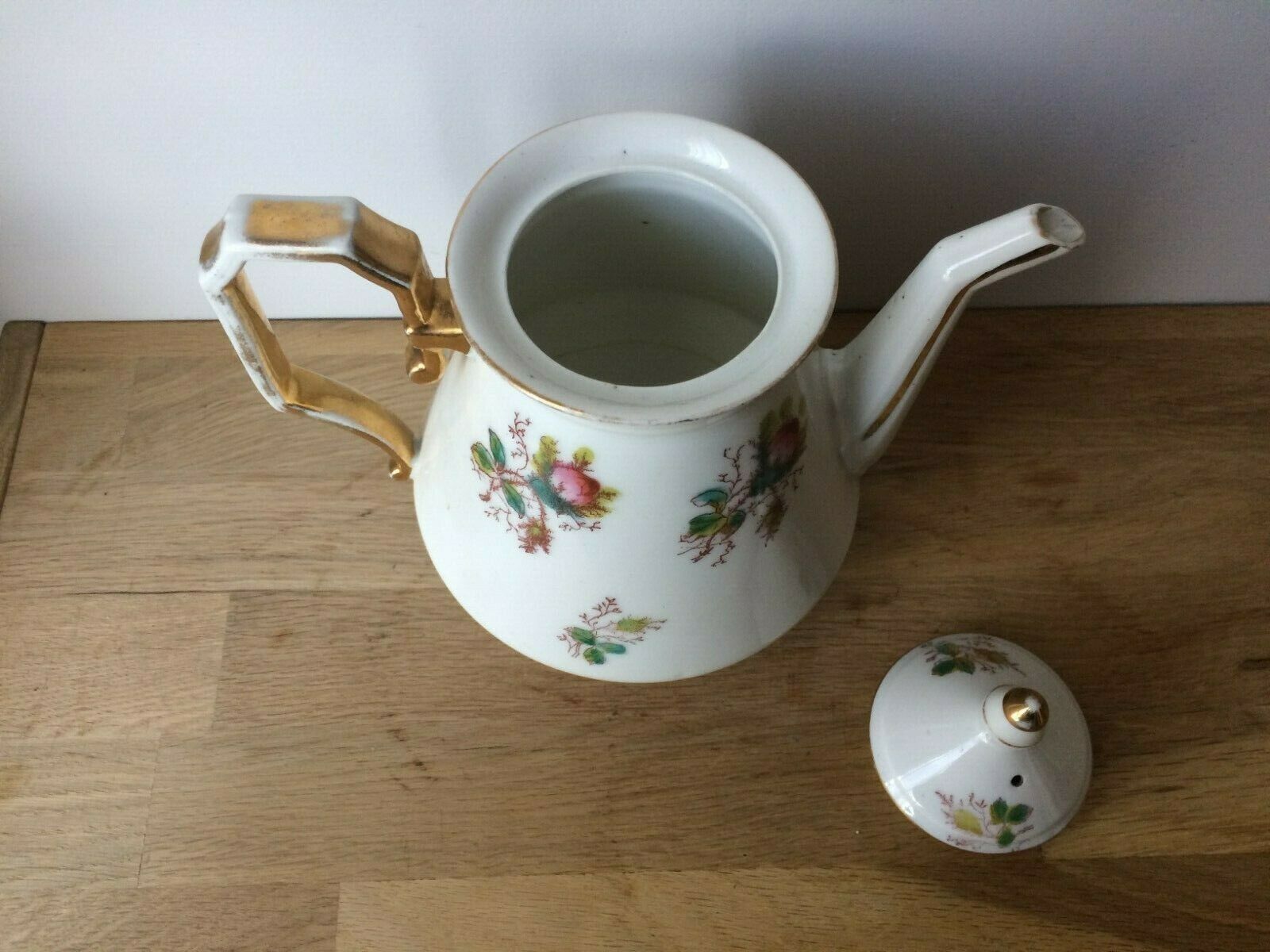 Tea and coffee maker or sugar maker in Porcelain from Paris