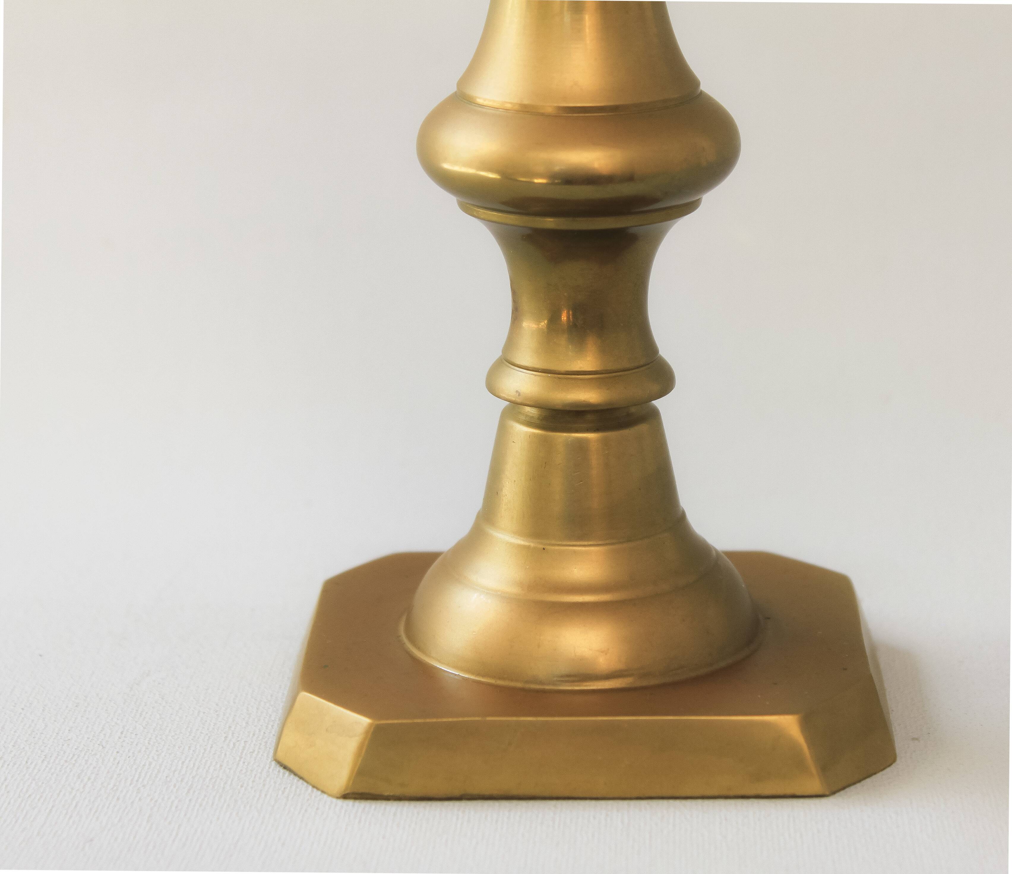 Pair of original vintage candelabros from bronce. Antiguos portavelas.