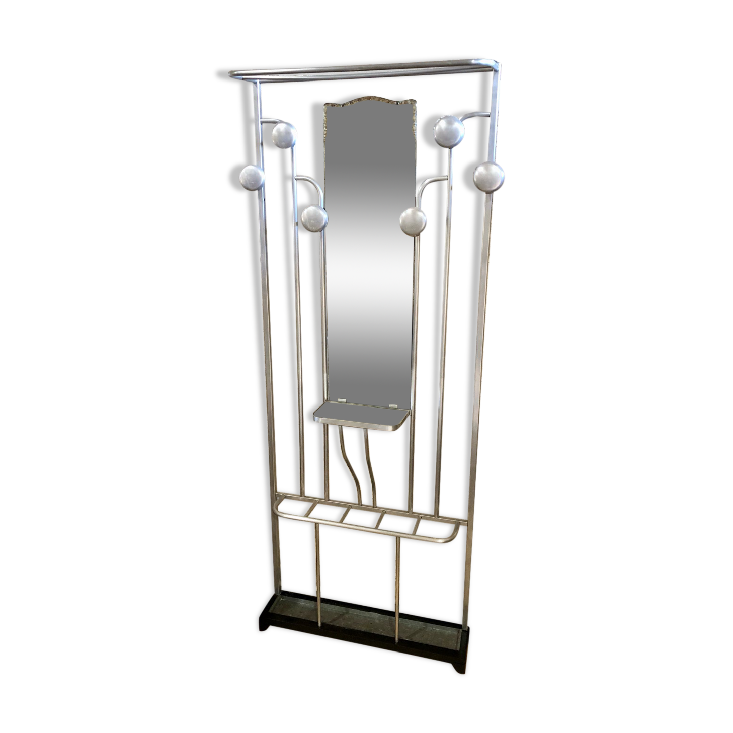 Wall-mounted cloakroom coat racks