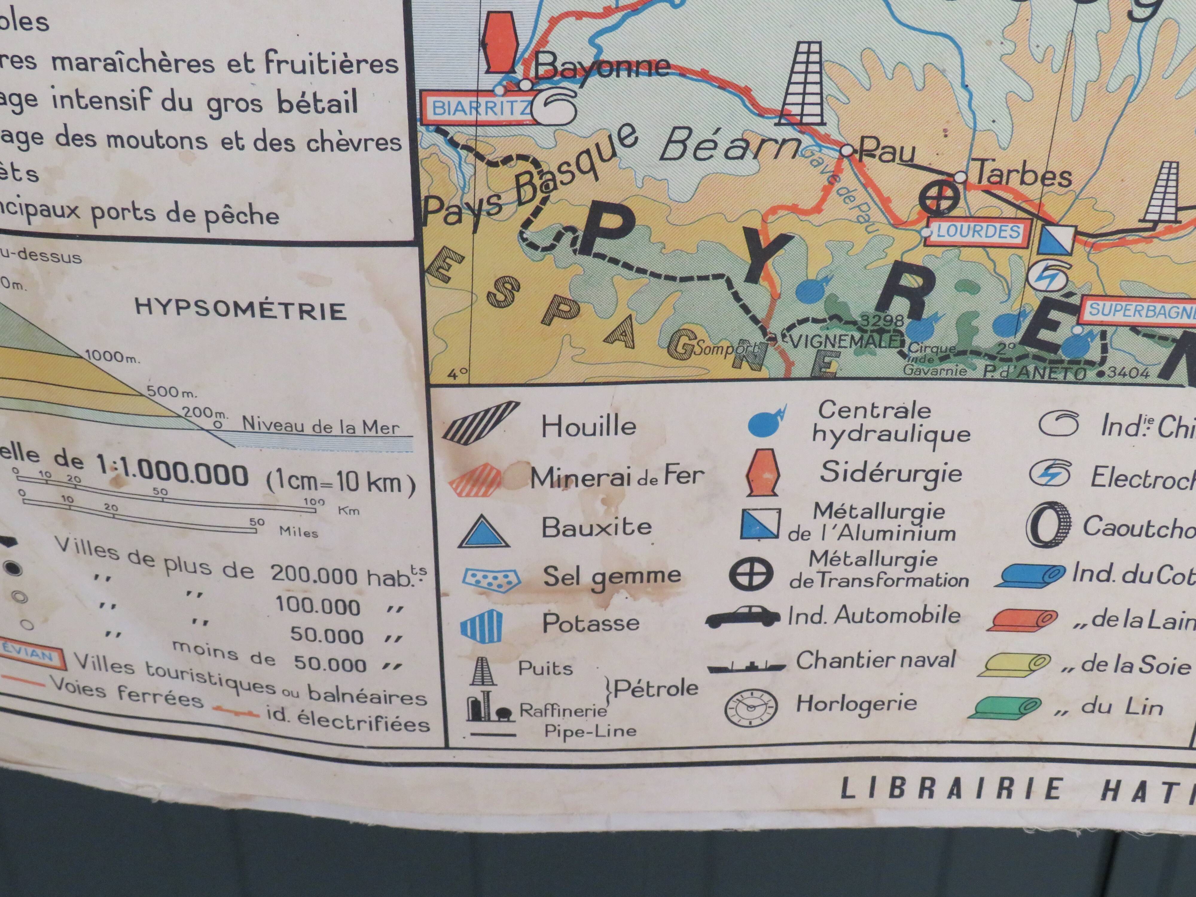 Old school map France/Paris No.48 Hatier edition