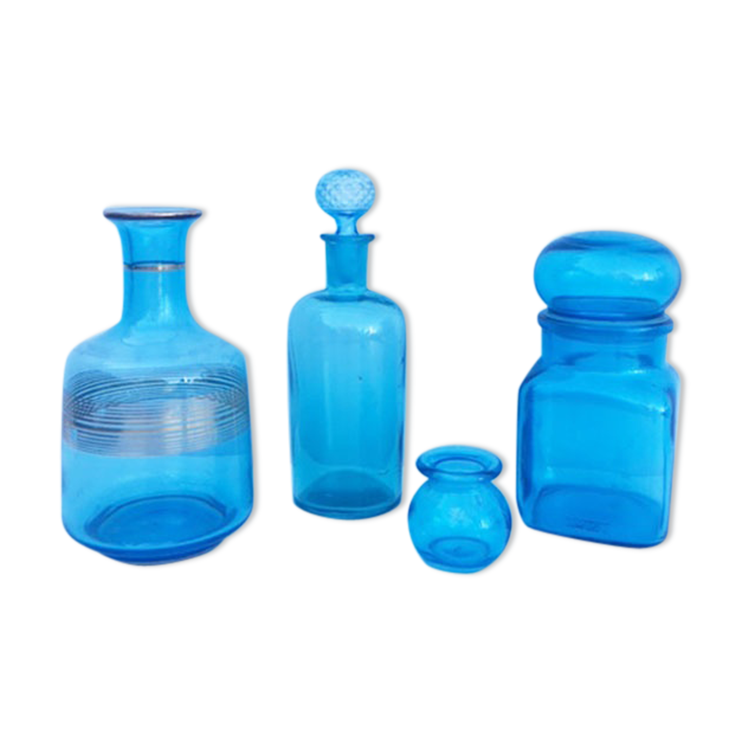 Set of 4 blue vases