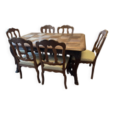 Antique dining set. Table 1.58 m x 1.10 m + 6 chairs from the 1920s.
