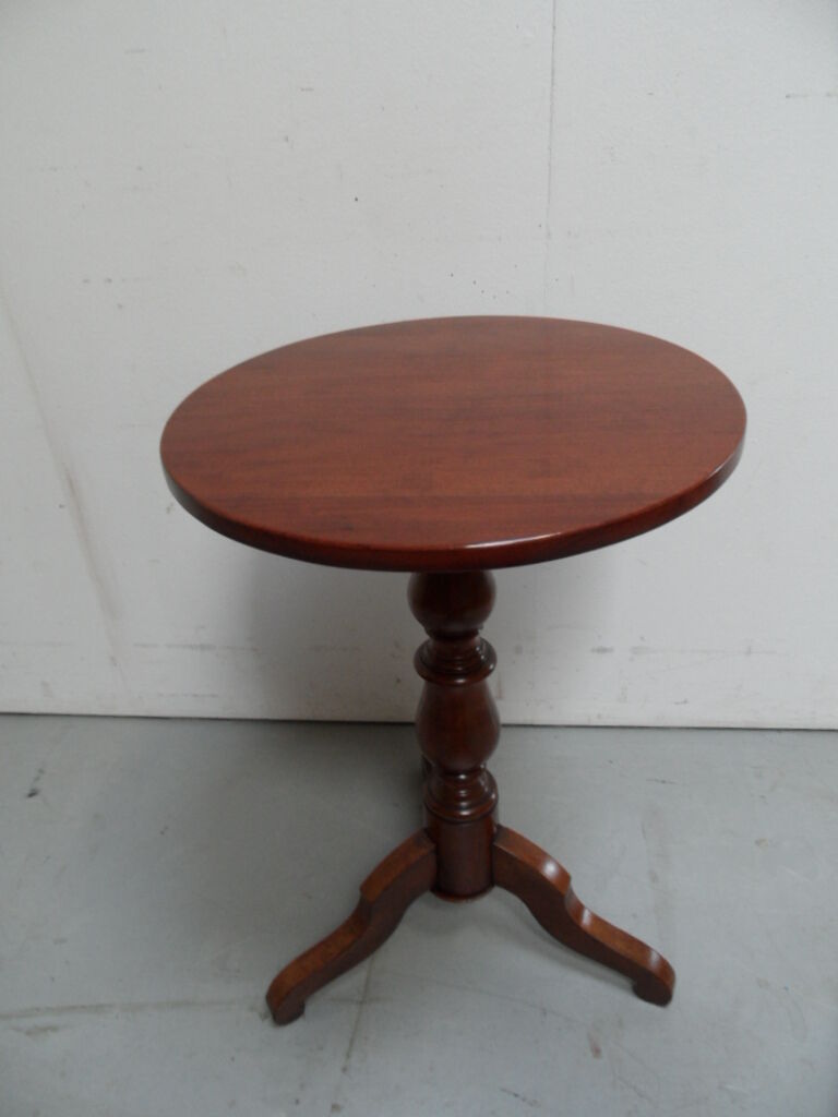 Table de table à vin ronde antique en acajou