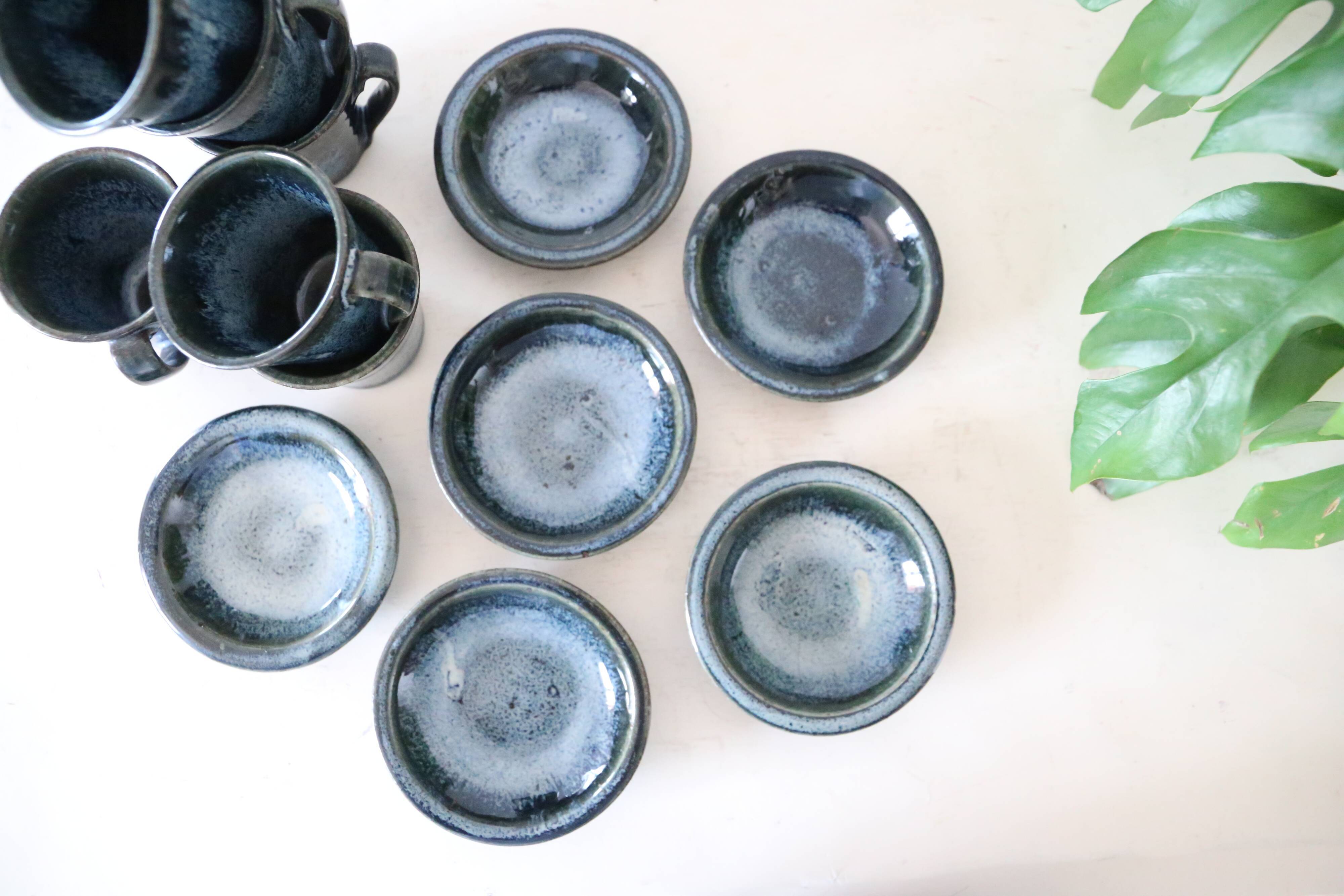 Serving of 6 cups and under cups in stoneware, Manziat, vintage