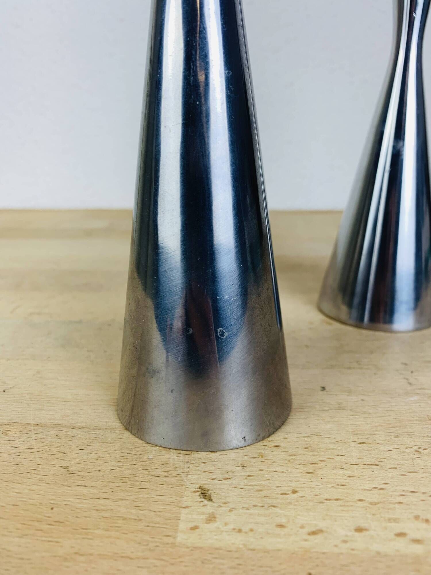 2 aluminum diabolo candle holders by Erika Pekkari for Ikea