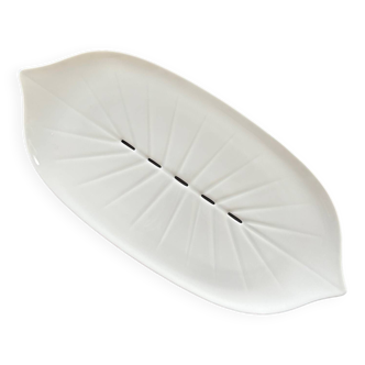 Large porcelain leaf dish