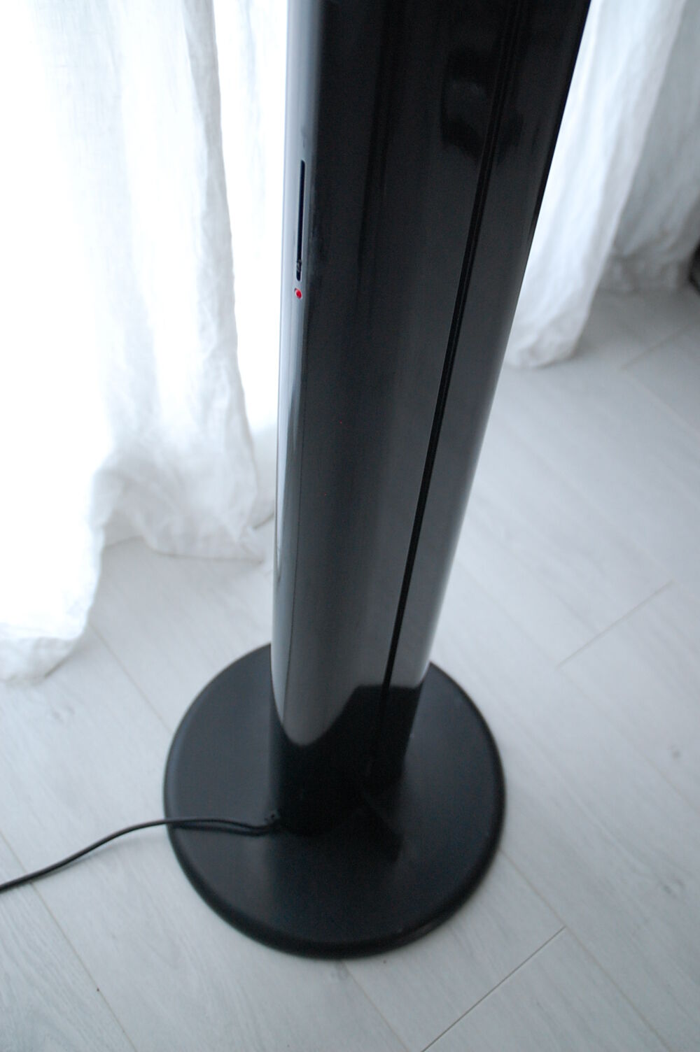 Megaron floor lamp of Gianfranco Fratinni Artemide