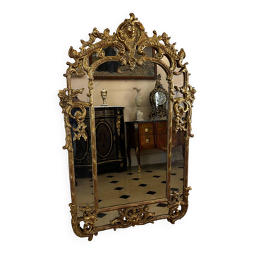 Miroir en bois doré style Louis XV, fin XVIIIème