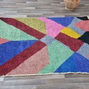 Pure wool rug with traditional coloured patterns, size 1.5/2.5 m.
