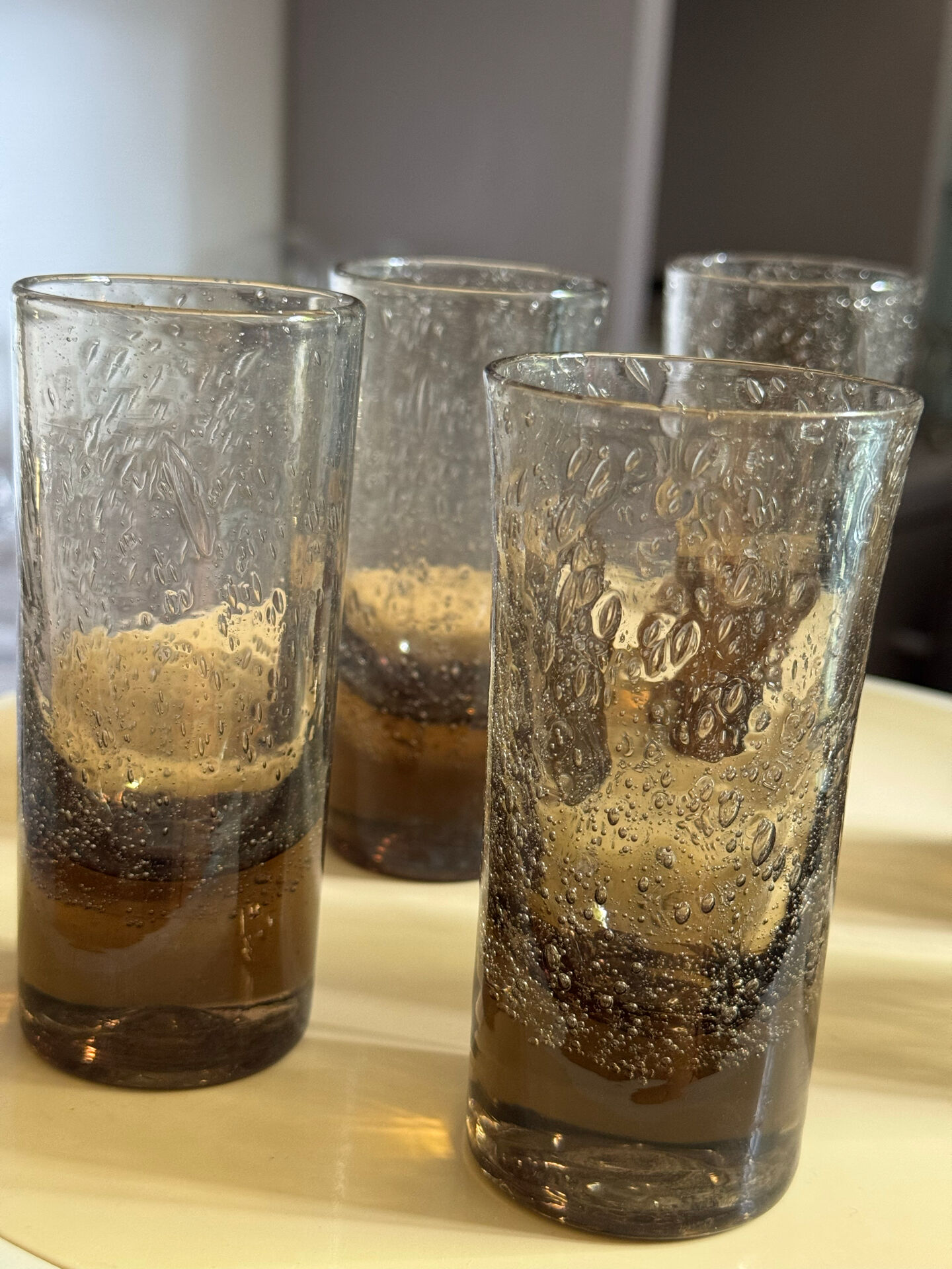 Verres tubes en verre soufflé fumée