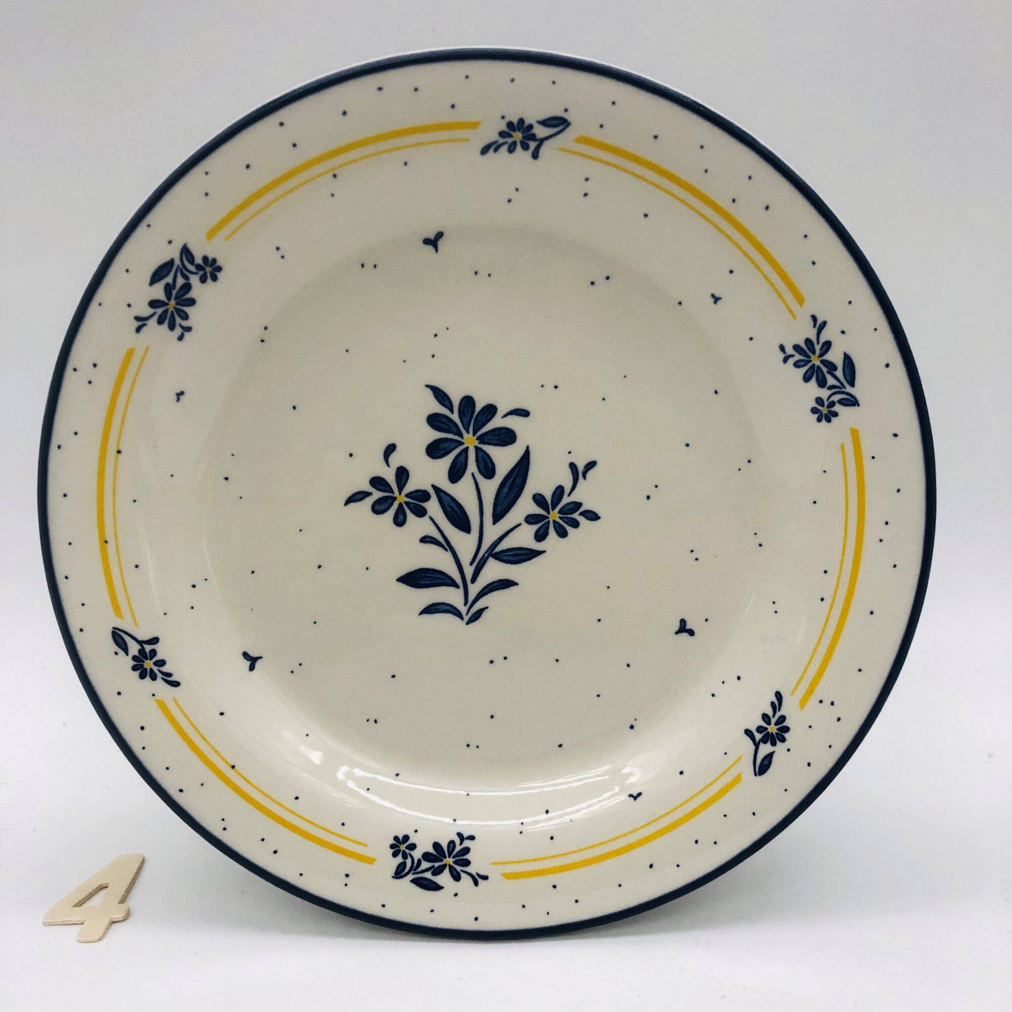 6 dessert plates, "Staffordshire" (England).