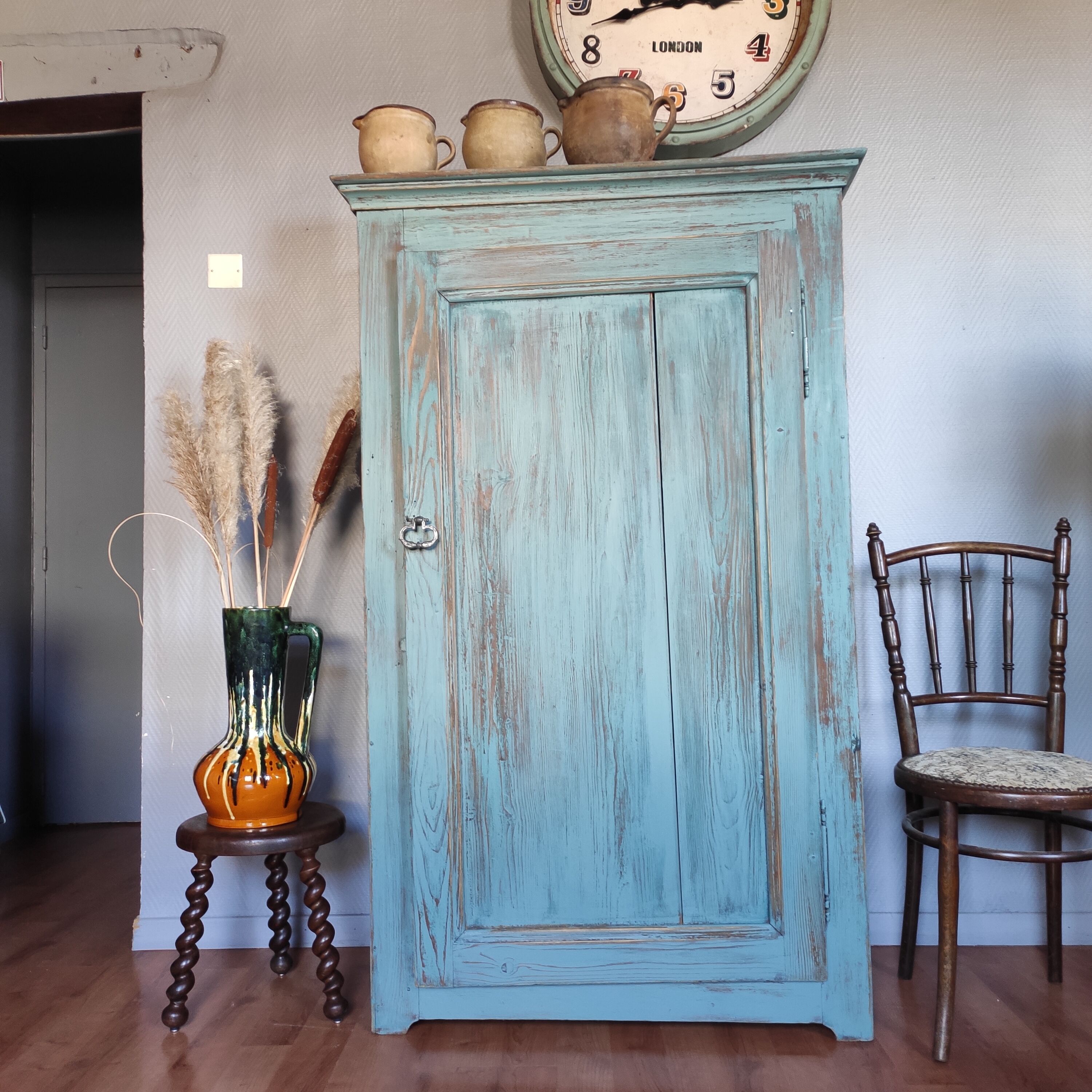 Parisian wardrobe old hosiery