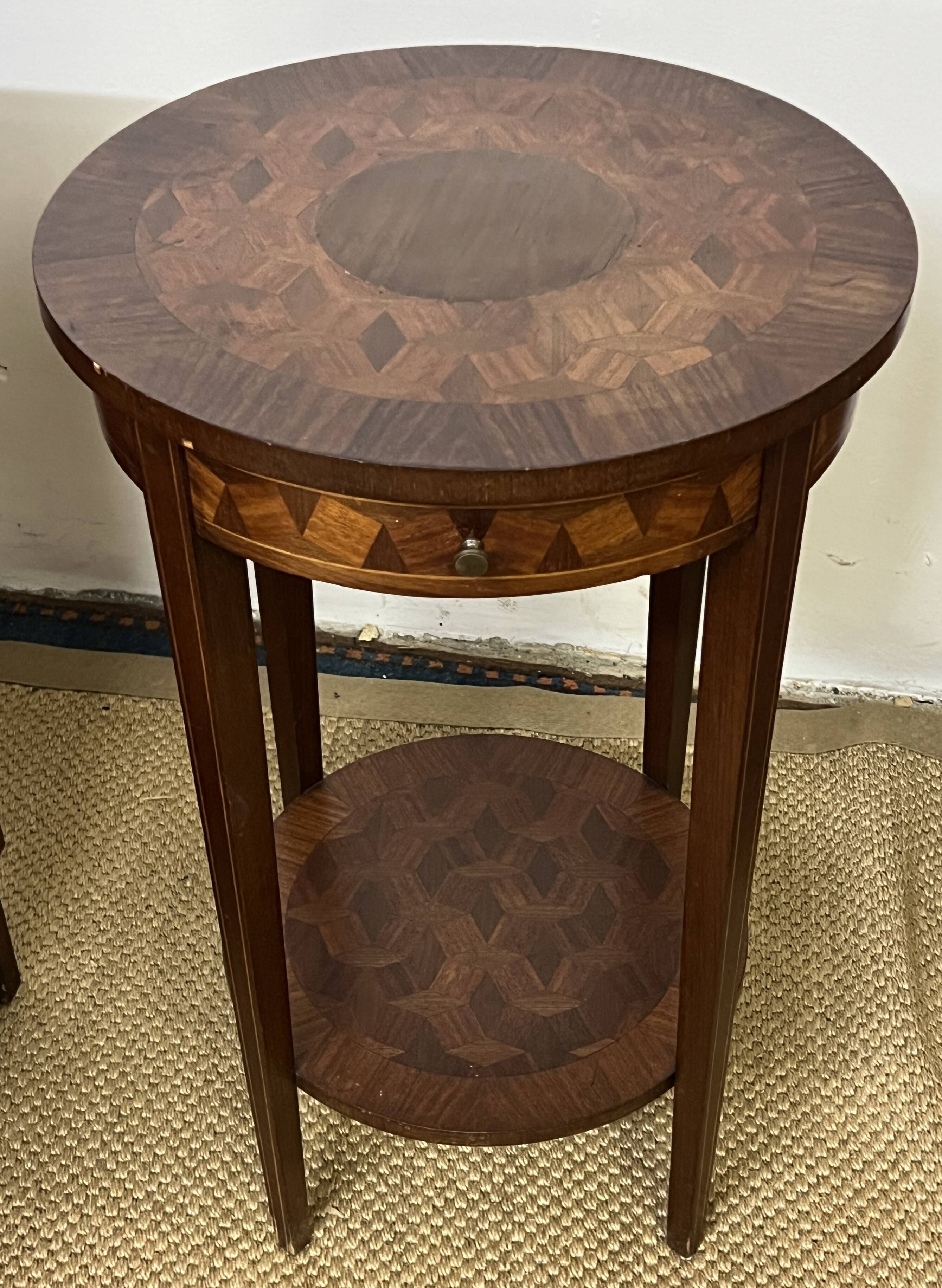 Pedestal table / Round seat in wood marquetry