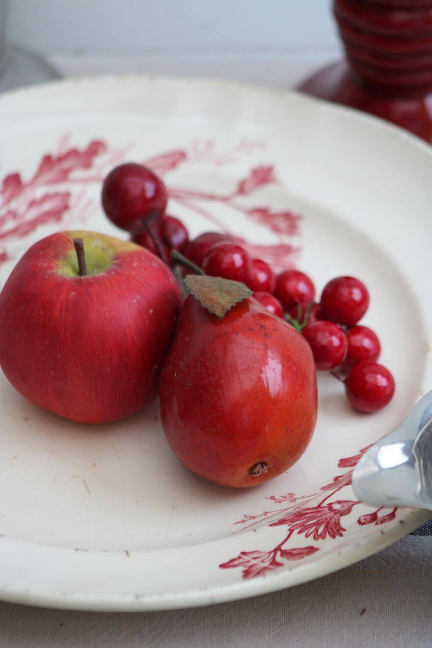 Ceramic serving dish made of ironstone