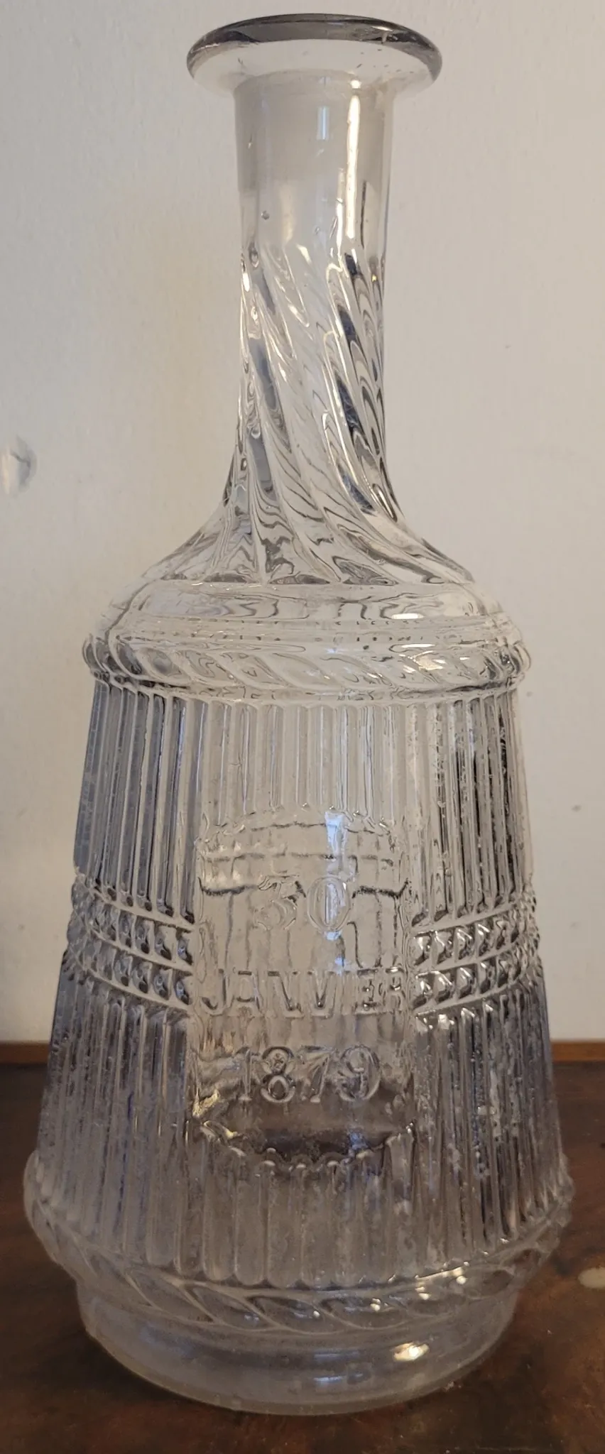 Carafe Jules Grevy 1879 fait main, verre moulé.