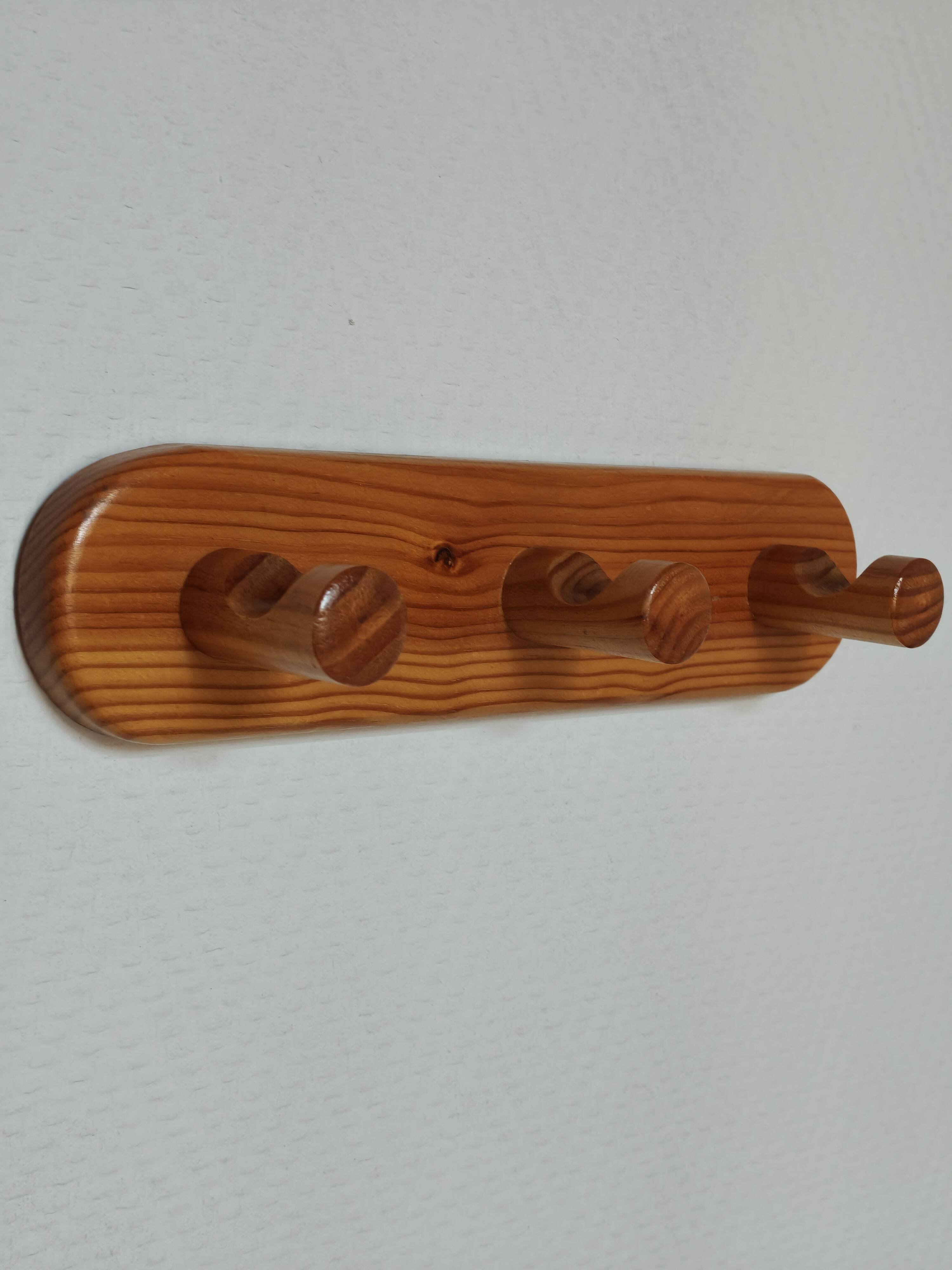 Wall hook in pine – 1970s – "Les Arcs" style