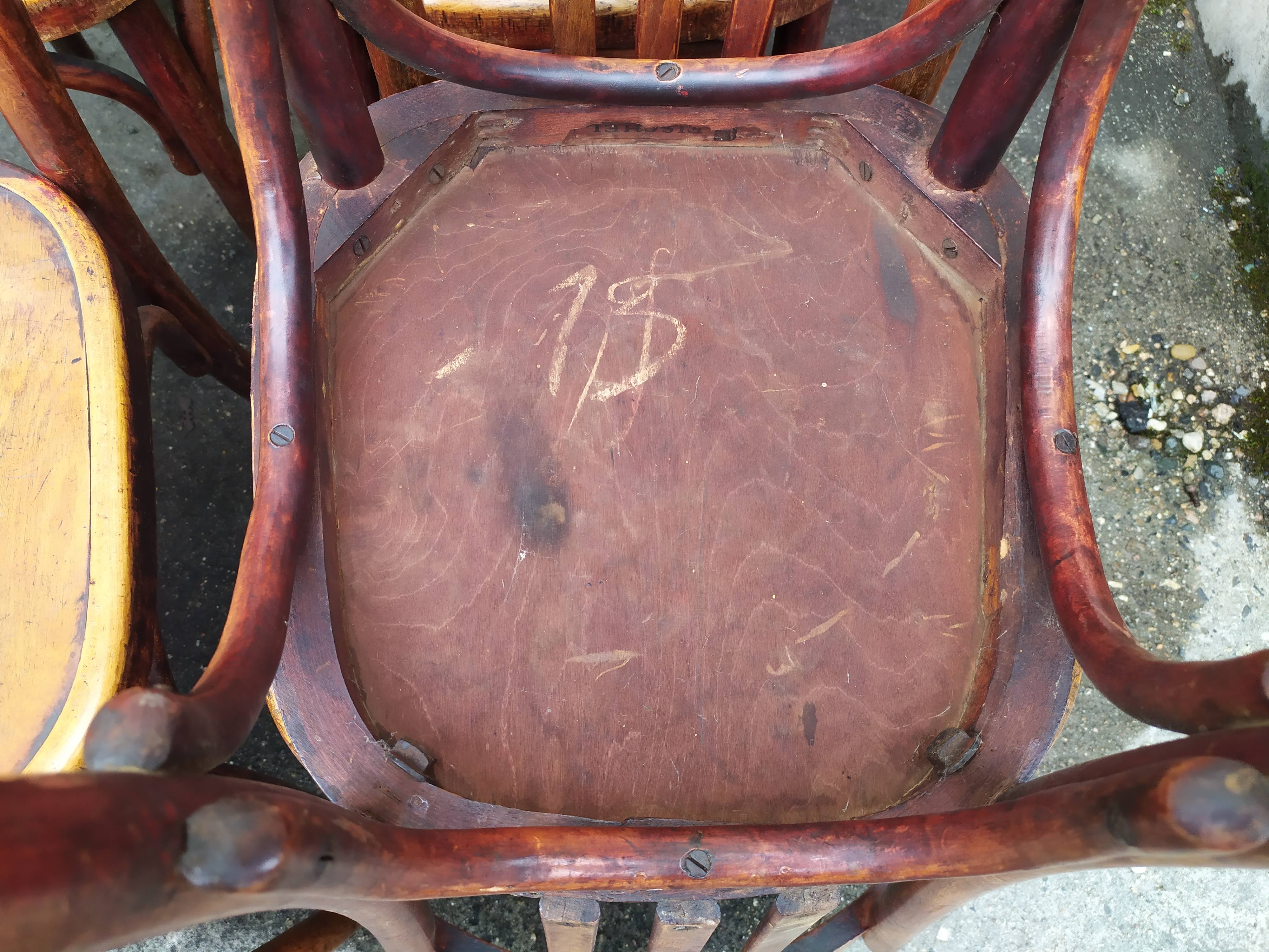 Lot de 18 chaises bistrot Fischel