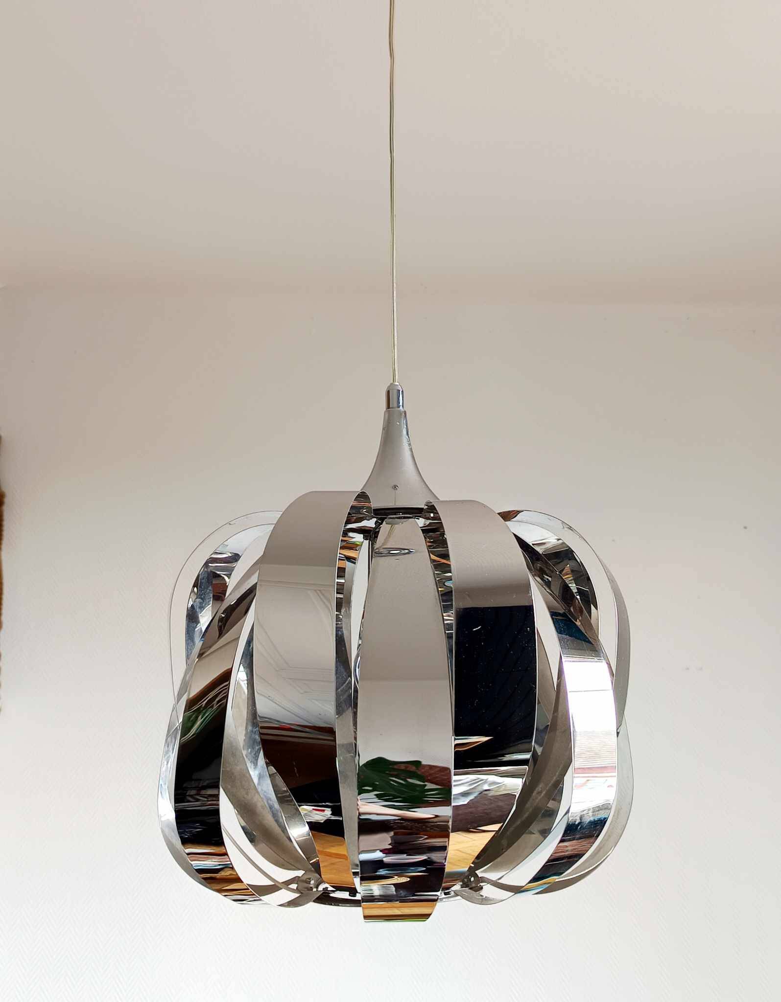 Suspension space age métal chromé