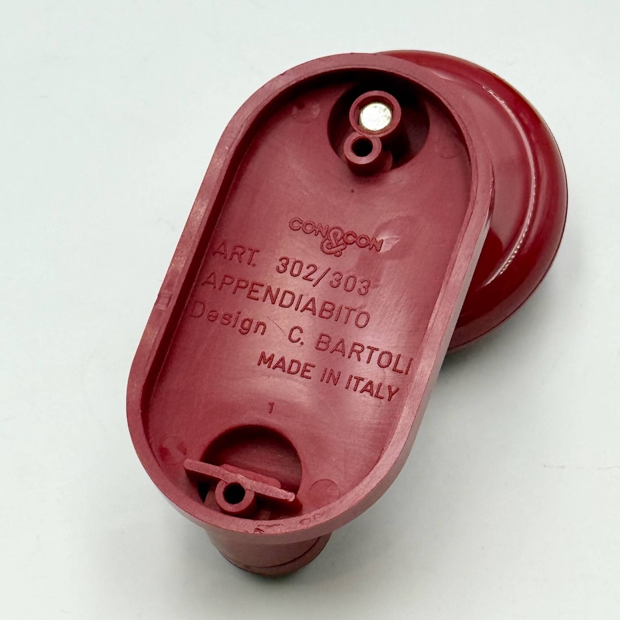 Paire de crochets muraux rouges de Carlo Bartoli, années 1970