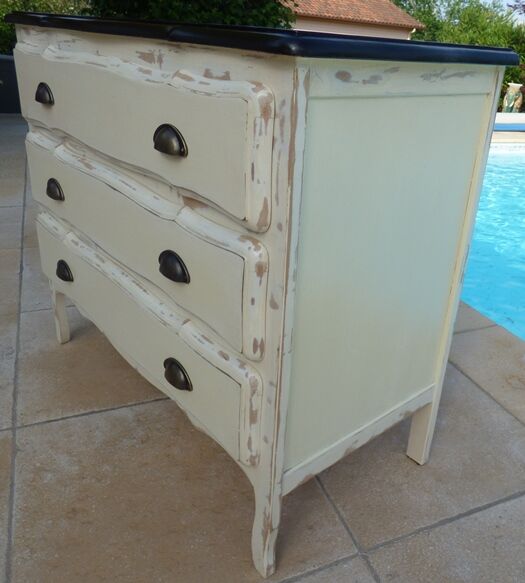 Chest of drawers style three drawers in solid wood