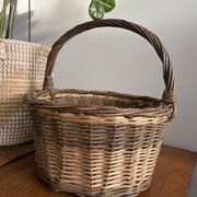 Panier osier tressé vintage , grande anse