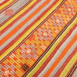 Tapis kilim bohème multicolore – pièce unique faite main, Style folklorique