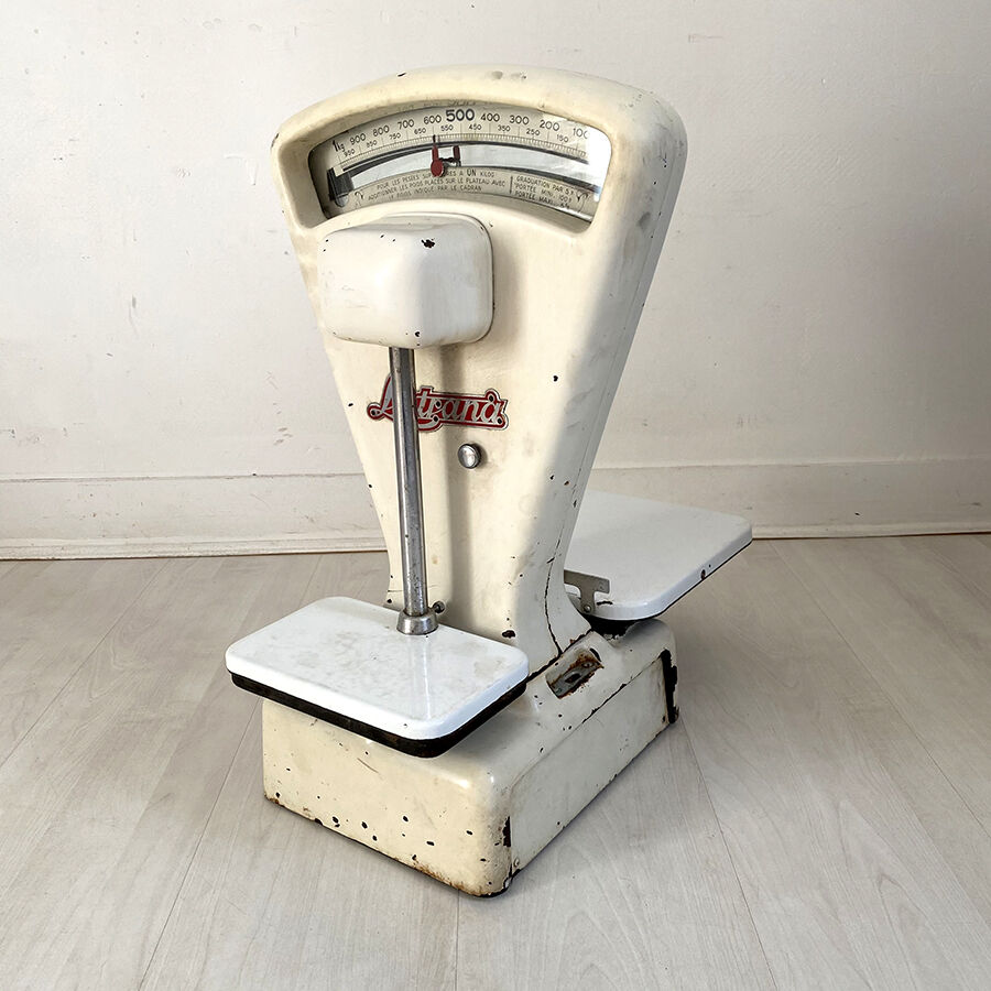 50's vintage grocer's scale