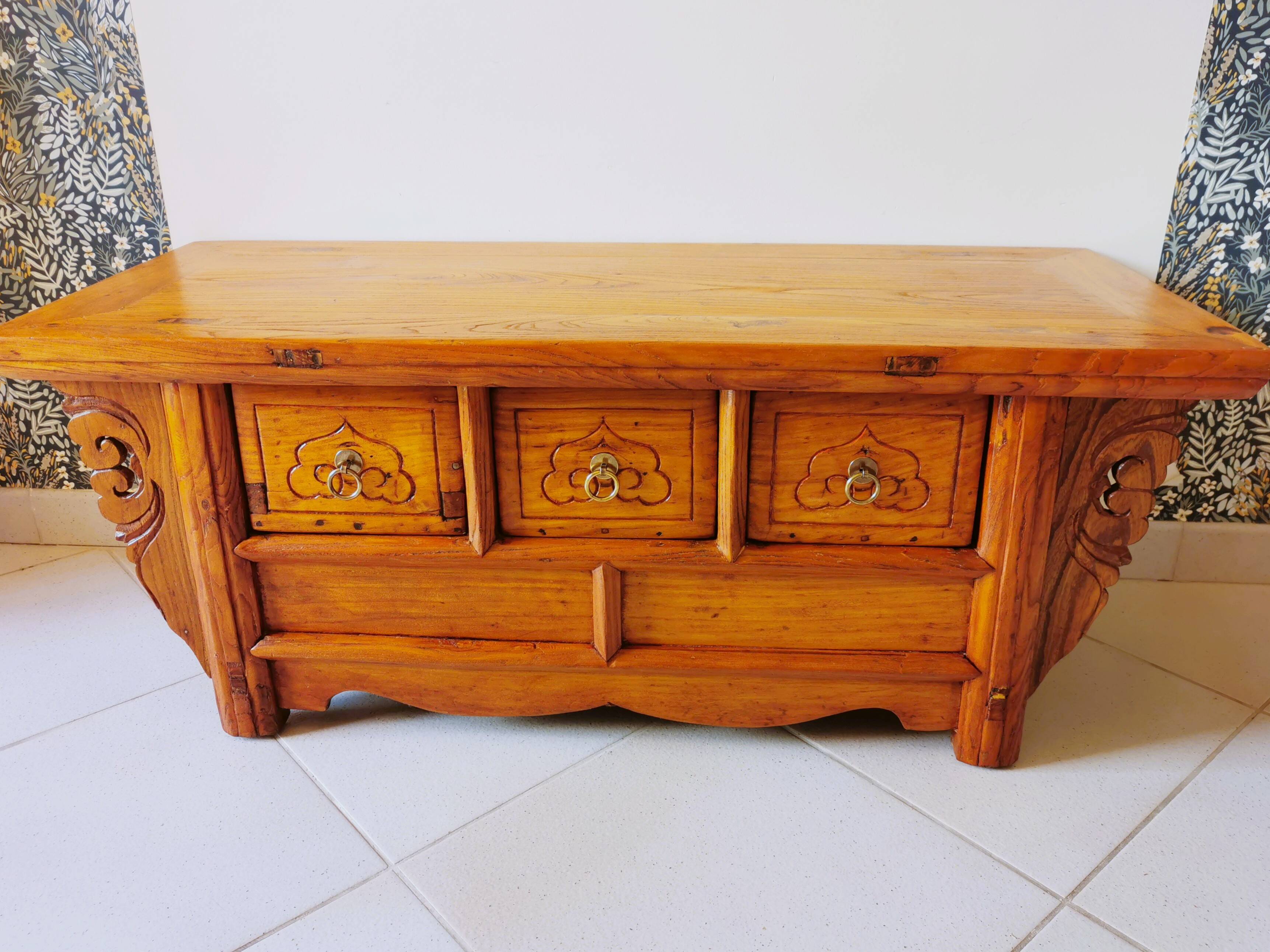 Balinese Indonesian bank