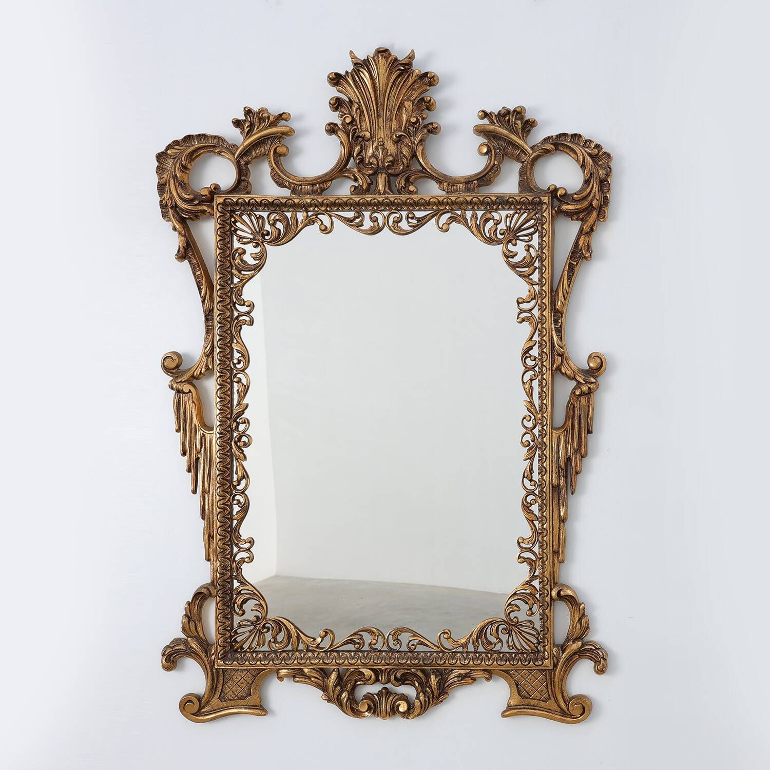 Miroir en métal doré de style Chippendale, Italie, 20e siècle